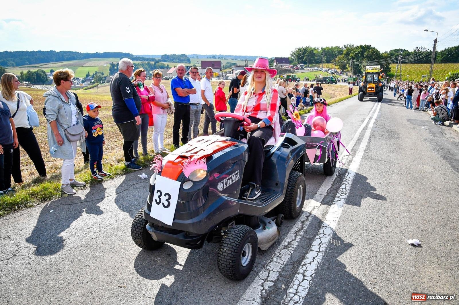 Zdjęcie w galerii na portalu naszraciborz.pl: Dożynki gminy Krzyżanowice w Owsiszczach. Imponujący korowód w międzynarodowym towarzystwie [FOTO i WIDEO] wiadomości z regionu