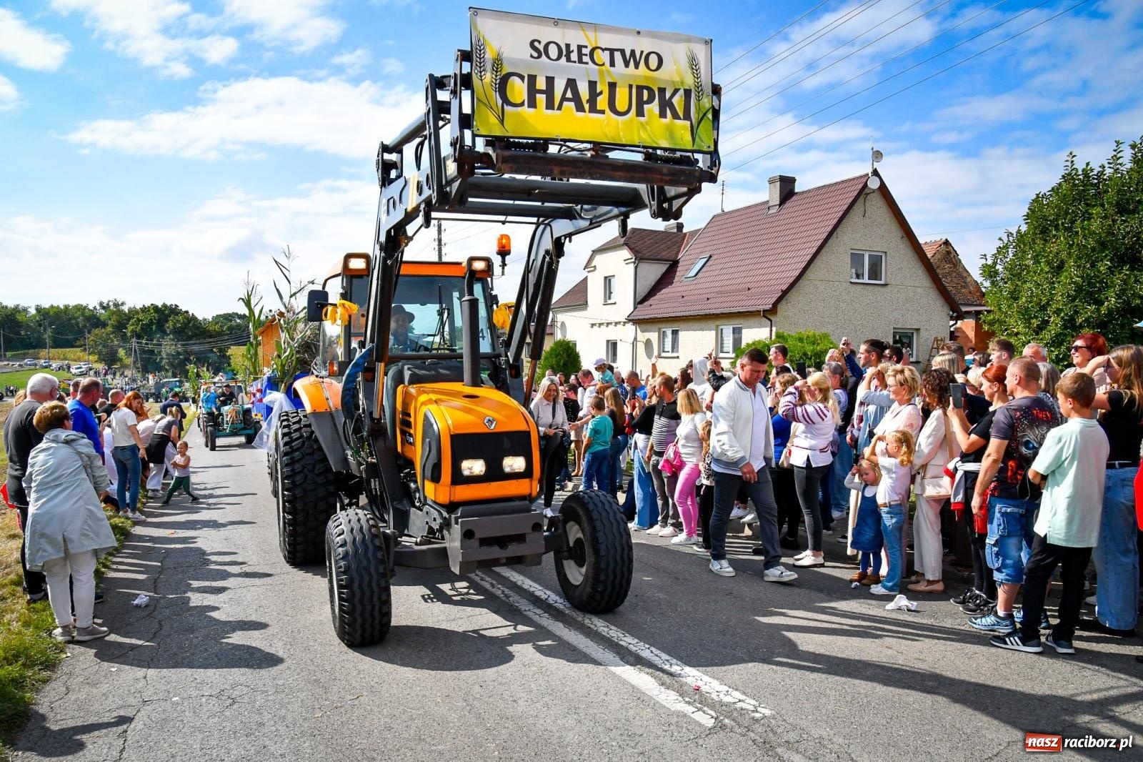Zdjęcie w galerii na portalu naszraciborz.pl: Dożynki gminy Krzyżanowice w Owsiszczach. Imponujący korowód w międzynarodowym towarzystwie [FOTO i WIDEO] wiadomości z regionu