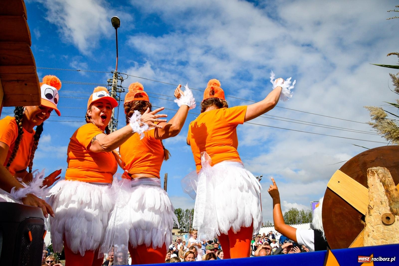 Zdjęcie w galerii na portalu naszraciborz.pl: Dożynki gminy Krzyżanowice w Owsiszczach. Imponujący korowód w międzynarodowym towarzystwie [FOTO i WIDEO] wiadomości z regionu