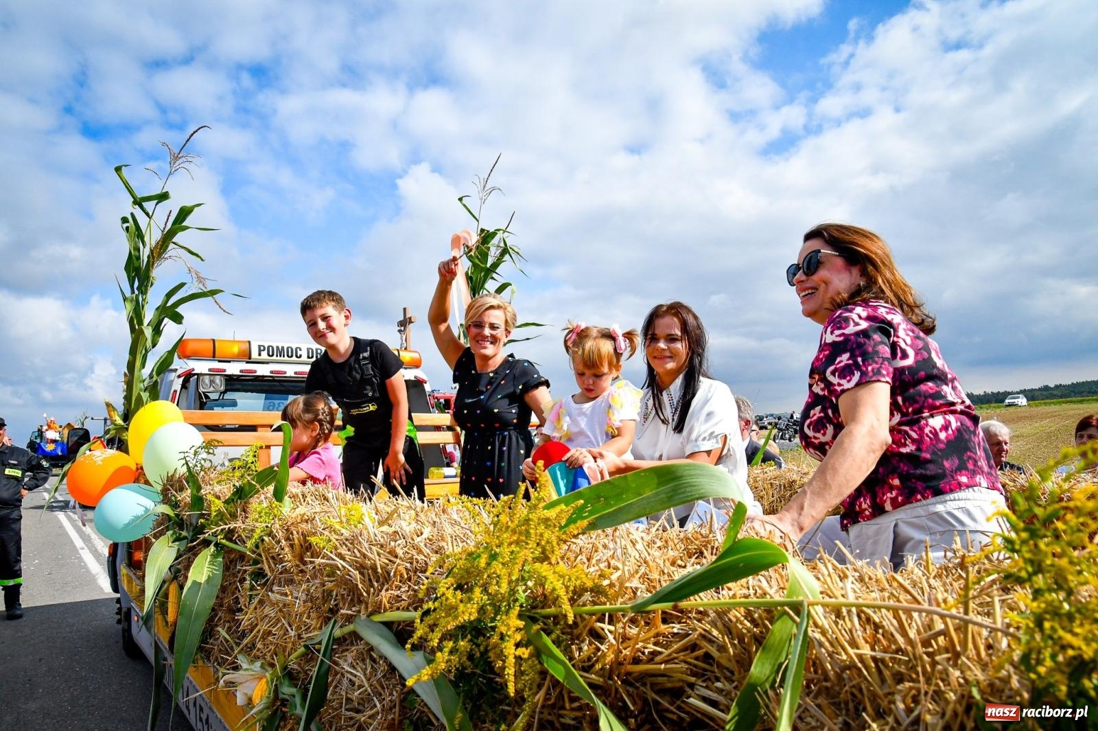 Zdjęcie w galerii na portalu naszraciborz.pl: Dożynki gminy Krzyżanowice w Owsiszczach. Imponujący korowód w międzynarodowym towarzystwie [FOTO i WIDEO] wiadomości z regionu