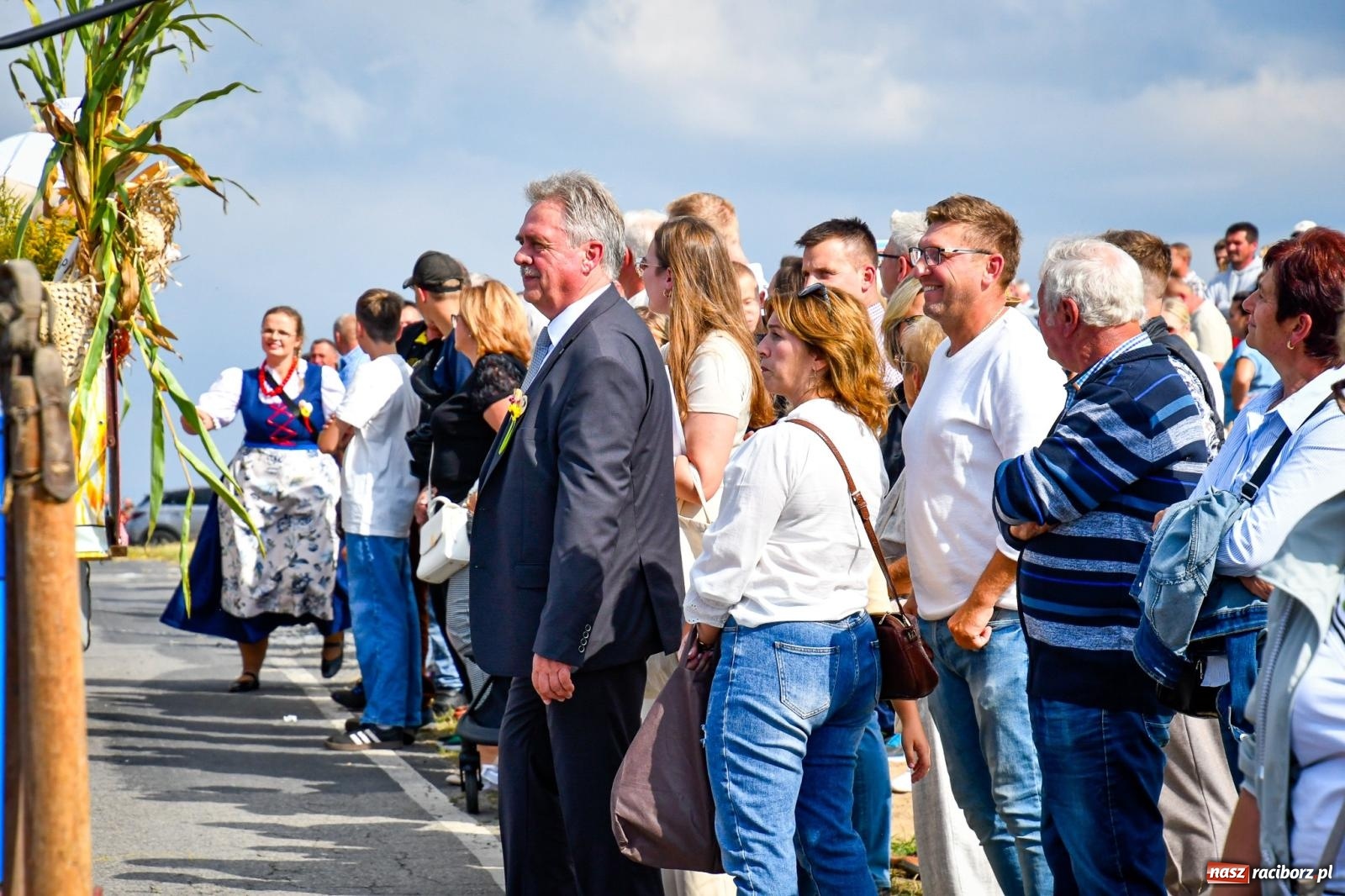 Zdjęcie w galerii na portalu naszraciborz.pl: Dożynki gminy Krzyżanowice w Owsiszczach. Imponujący korowód w międzynarodowym towarzystwie [FOTO i WIDEO] wiadomości z regionu