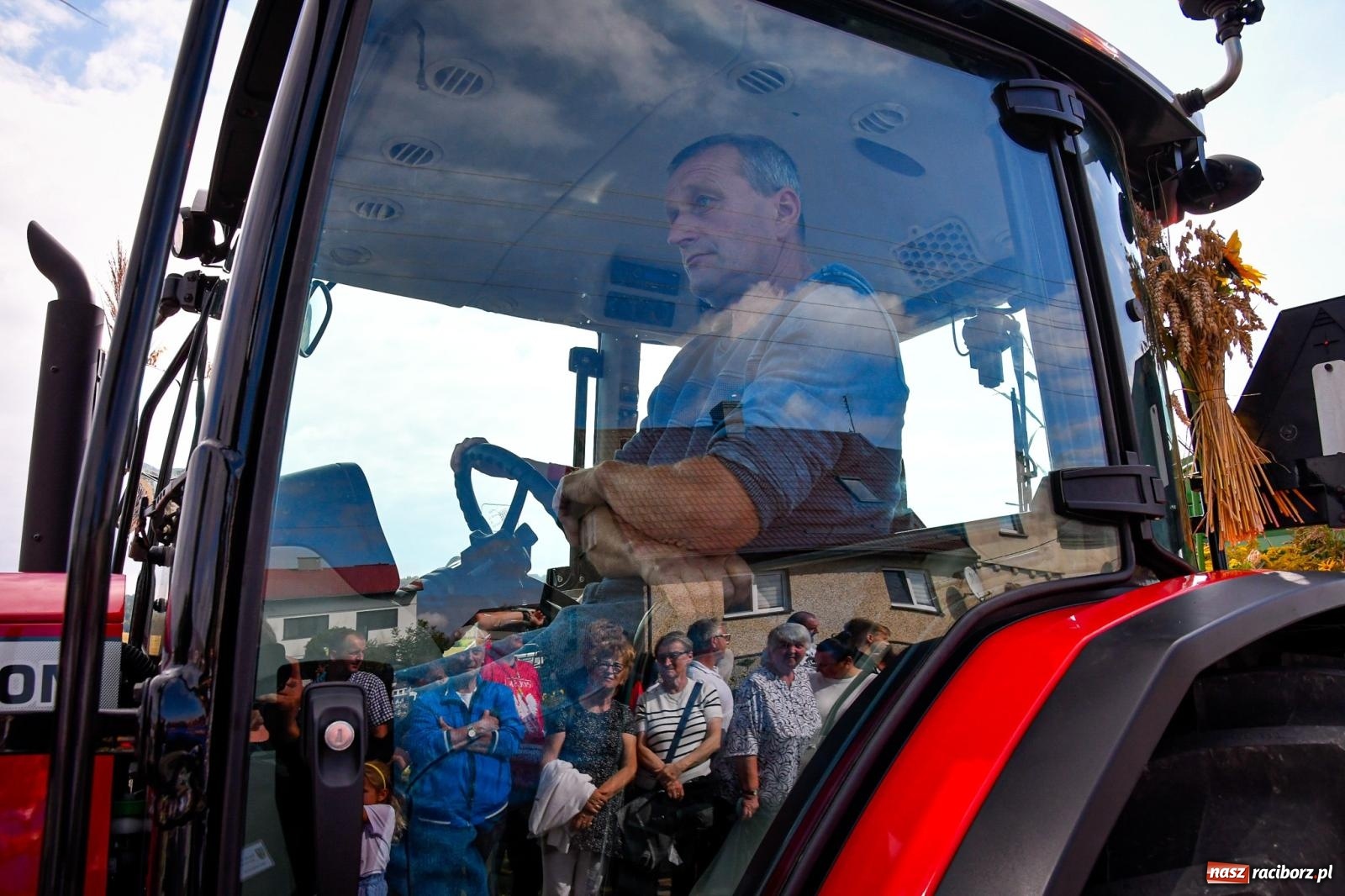 Zdjęcie w galerii na portalu naszraciborz.pl: Dożynki gminy Krzyżanowice w Owsiszczach. Imponujący korowód w międzynarodowym towarzystwie [FOTO i WIDEO] wiadomości z regionu