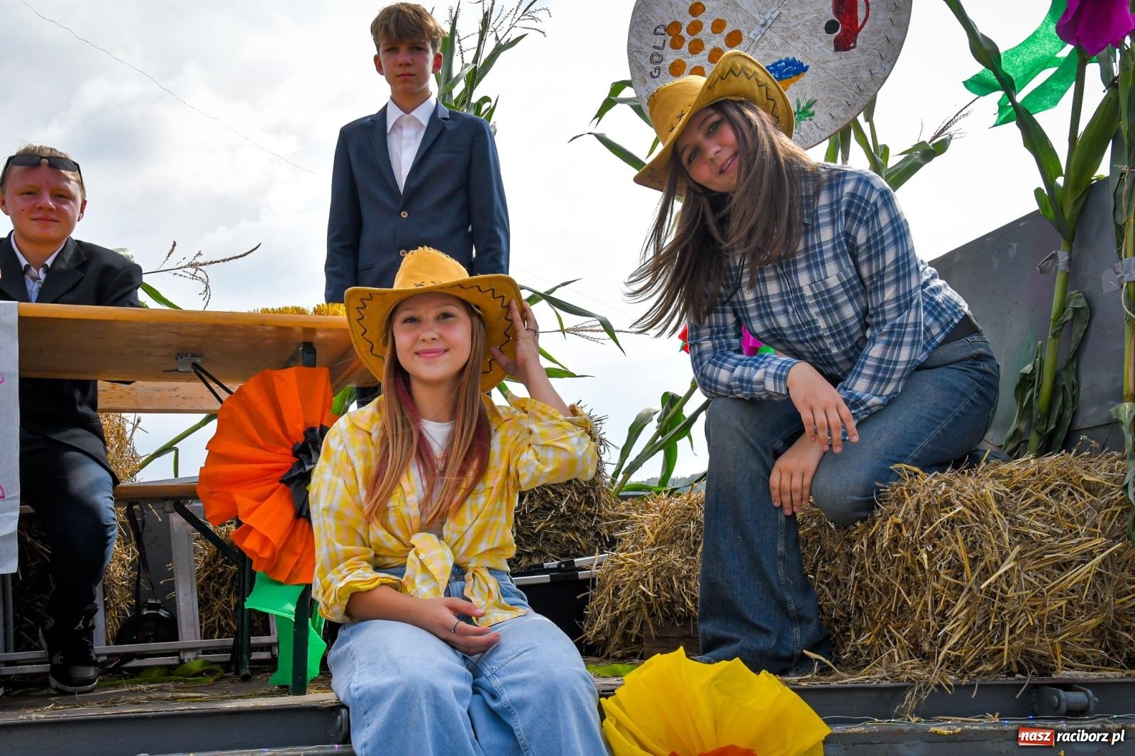 Zdjęcie w galerii na portalu naszraciborz.pl: Dożynki gminy Krzyżanowice w Owsiszczach. Imponujący korowód w międzynarodowym towarzystwie [FOTO i WIDEO] wiadomości z regionu