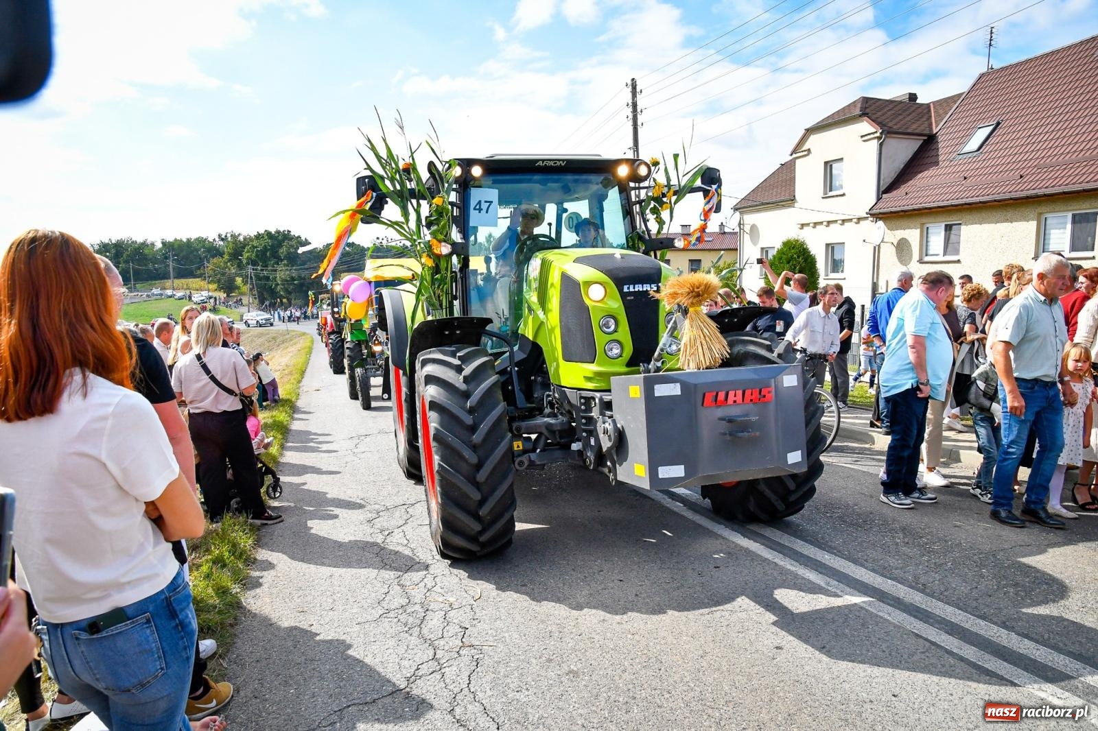 Zdjęcie w galerii na portalu naszraciborz.pl: Dożynki gminy Krzyżanowice w Owsiszczach. Imponujący korowód w międzynarodowym towarzystwie [FOTO i WIDEO] wiadomości z regionu