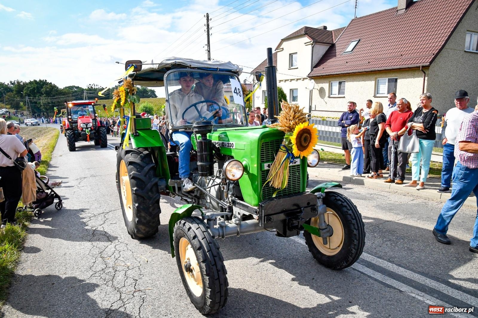 Zdjęcie w galerii na portalu naszraciborz.pl: Dożynki gminy Krzyżanowice w Owsiszczach. Imponujący korowód w międzynarodowym towarzystwie [FOTO i WIDEO] wiadomości z regionu
