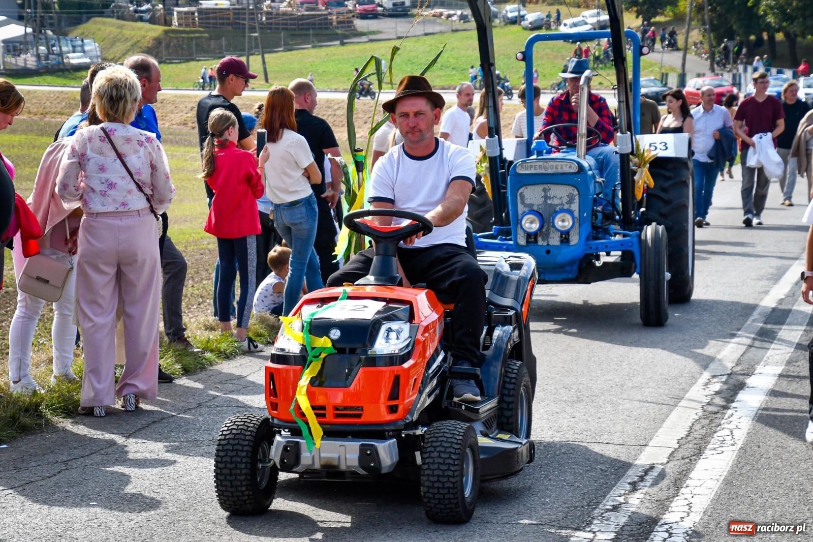 Zdjęcie w galerii na portalu naszraciborz.pl: Dożynki gminy Krzyżanowice w Owsiszczach. Imponujący korowód w międzynarodowym towarzystwie [FOTO i WIDEO] wiadomości z regionu