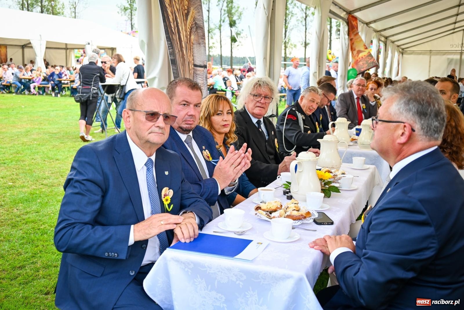 Zdjęcie w galerii na portalu naszraciborz.pl: Dożynki gminy Krzyżanowice w Owsiszczach. Imponujący korowód w międzynarodowym towarzystwie [FOTO i WIDEO] wiadomości z regionu