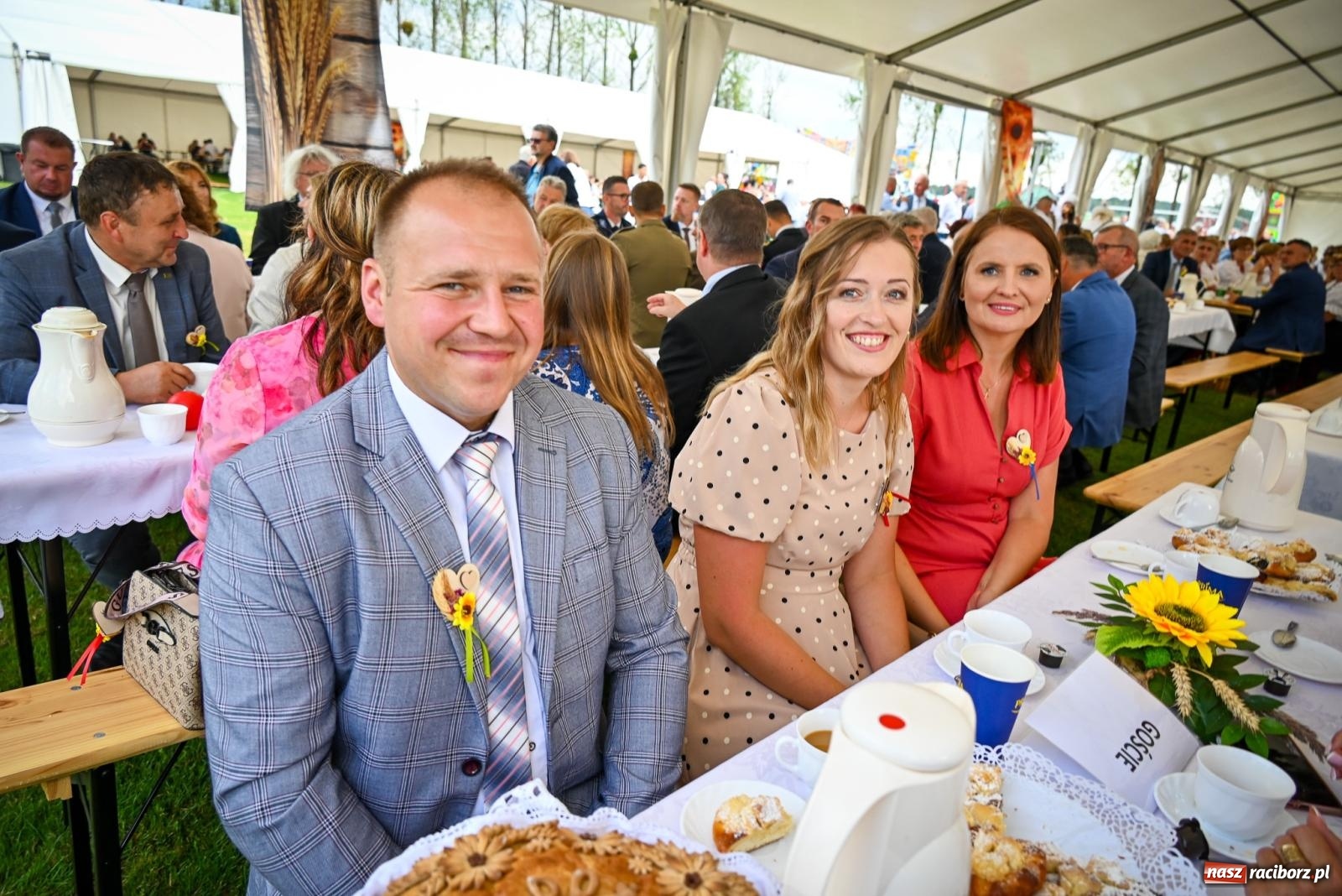 Zdjęcie w galerii na portalu naszraciborz.pl: Dożynki gminy Krzyżanowice w Owsiszczach. Imponujący korowód w międzynarodowym towarzystwie [FOTO i WIDEO] wiadomości z regionu