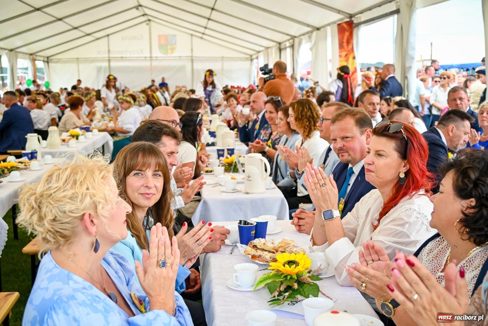 Zdjęcie w galerii na portalu naszraciborz.pl: Dożynki gminy Krzyżanowice w Owsiszczach. Imponujący korowód w międzynarodowym towarzystwie [FOTO i WIDEO] wiadomości z regionu