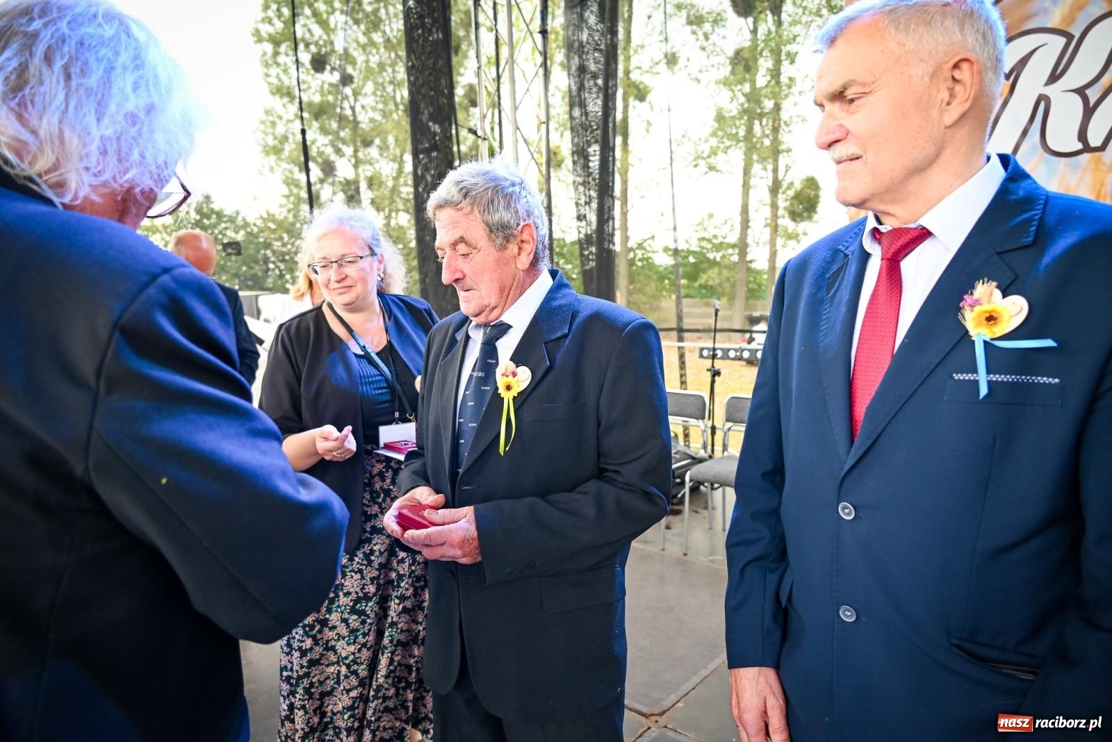 Zdjęcie w galerii na portalu naszraciborz.pl: Dożynki gminy Krzyżanowice w Owsiszczach. Imponujący korowód w międzynarodowym towarzystwie [FOTO i WIDEO] wiadomości z regionu
