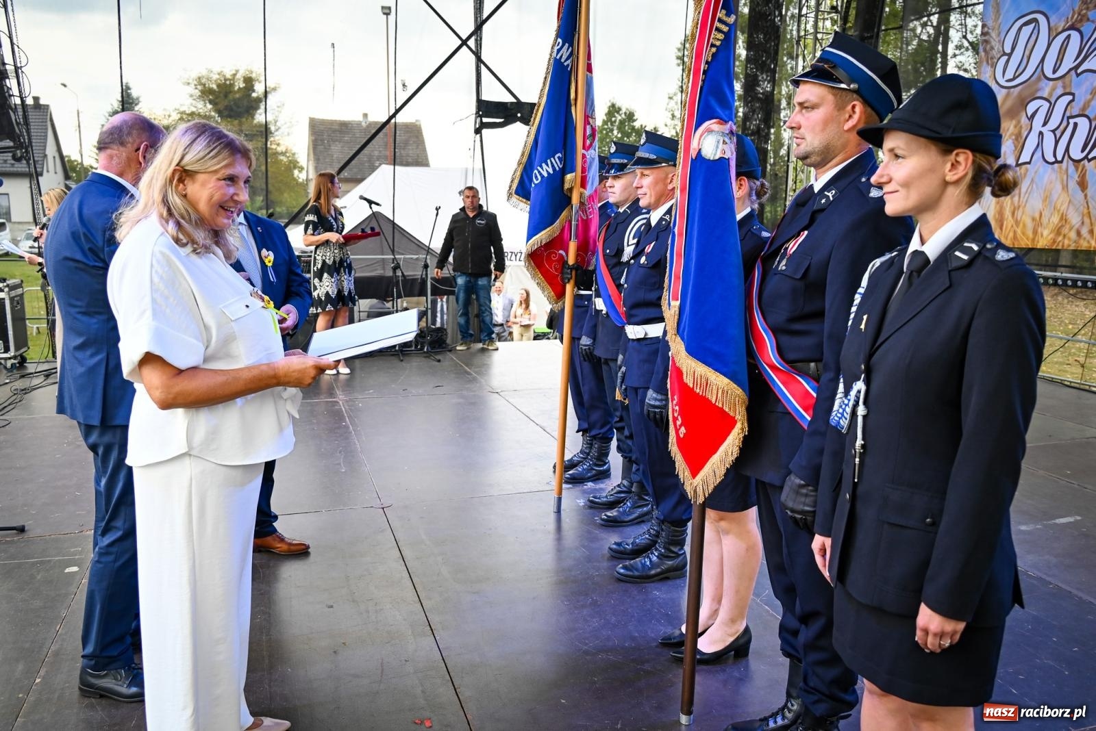 Zdjęcie w galerii na portalu naszraciborz.pl: Dożynki gminy Krzyżanowice w Owsiszczach. Imponujący korowód w międzynarodowym towarzystwie [FOTO i WIDEO] wiadomości z regionu