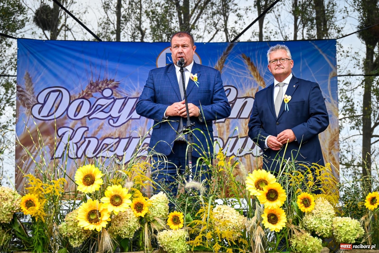Zdjęcie w galerii na portalu naszraciborz.pl: Dożynki gminy Krzyżanowice w Owsiszczach. Imponujący korowód w międzynarodowym towarzystwie [FOTO i WIDEO] wiadomości z regionu