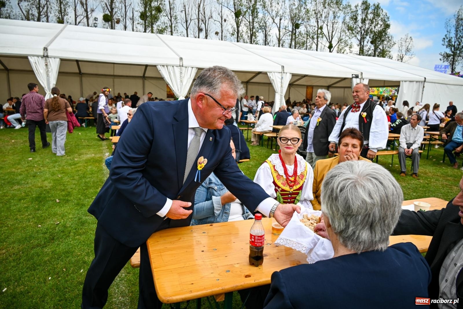 Zdjęcie w galerii na portalu naszraciborz.pl: Dożynki gminy Krzyżanowice w Owsiszczach. Imponujący korowód w międzynarodowym towarzystwie [FOTO i WIDEO] wiadomości z regionu