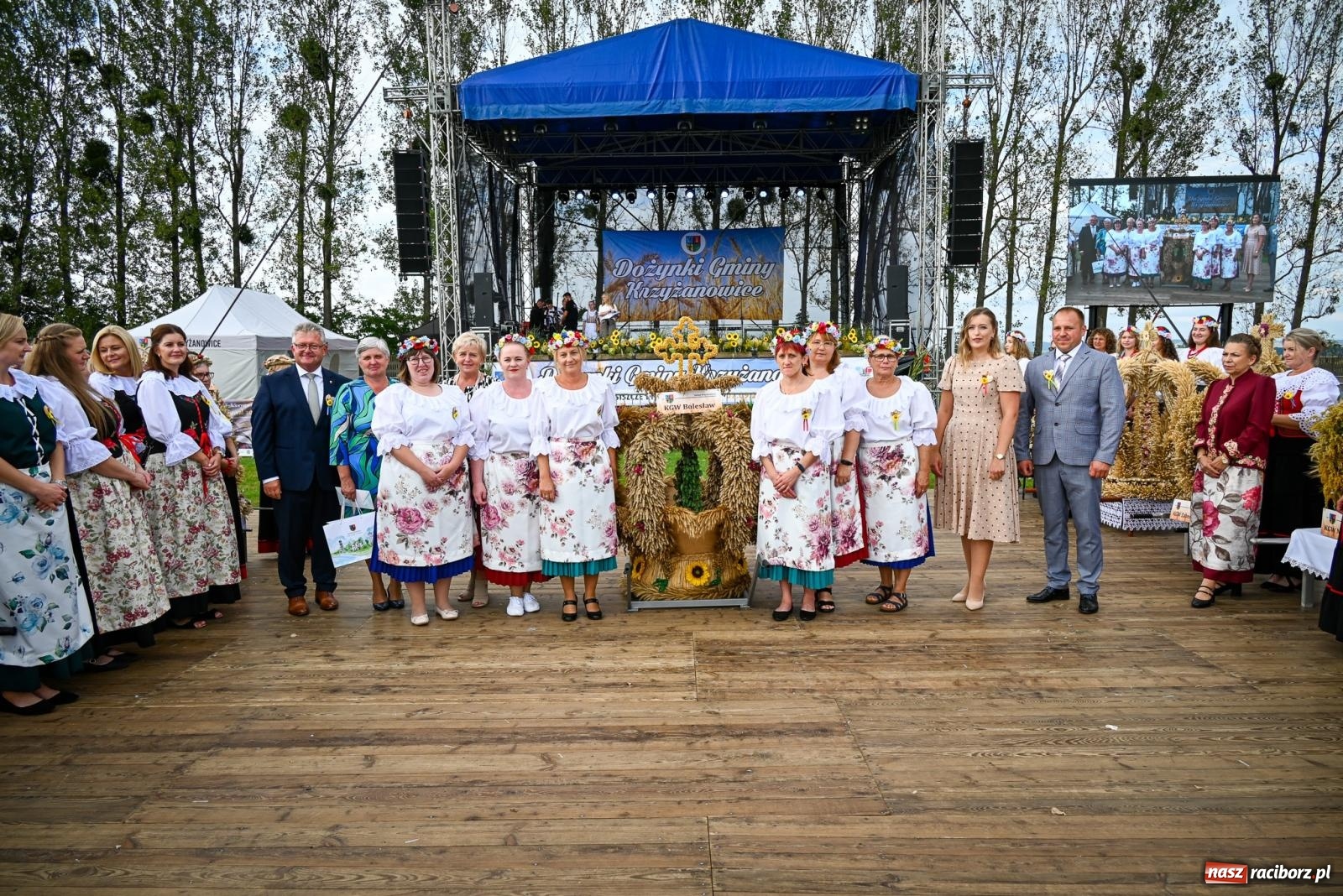 Zdjęcie w galerii na portalu naszraciborz.pl: Dożynki gminy Krzyżanowice w Owsiszczach. Imponujący korowód w międzynarodowym towarzystwie [FOTO i WIDEO] wiadomości z regionu