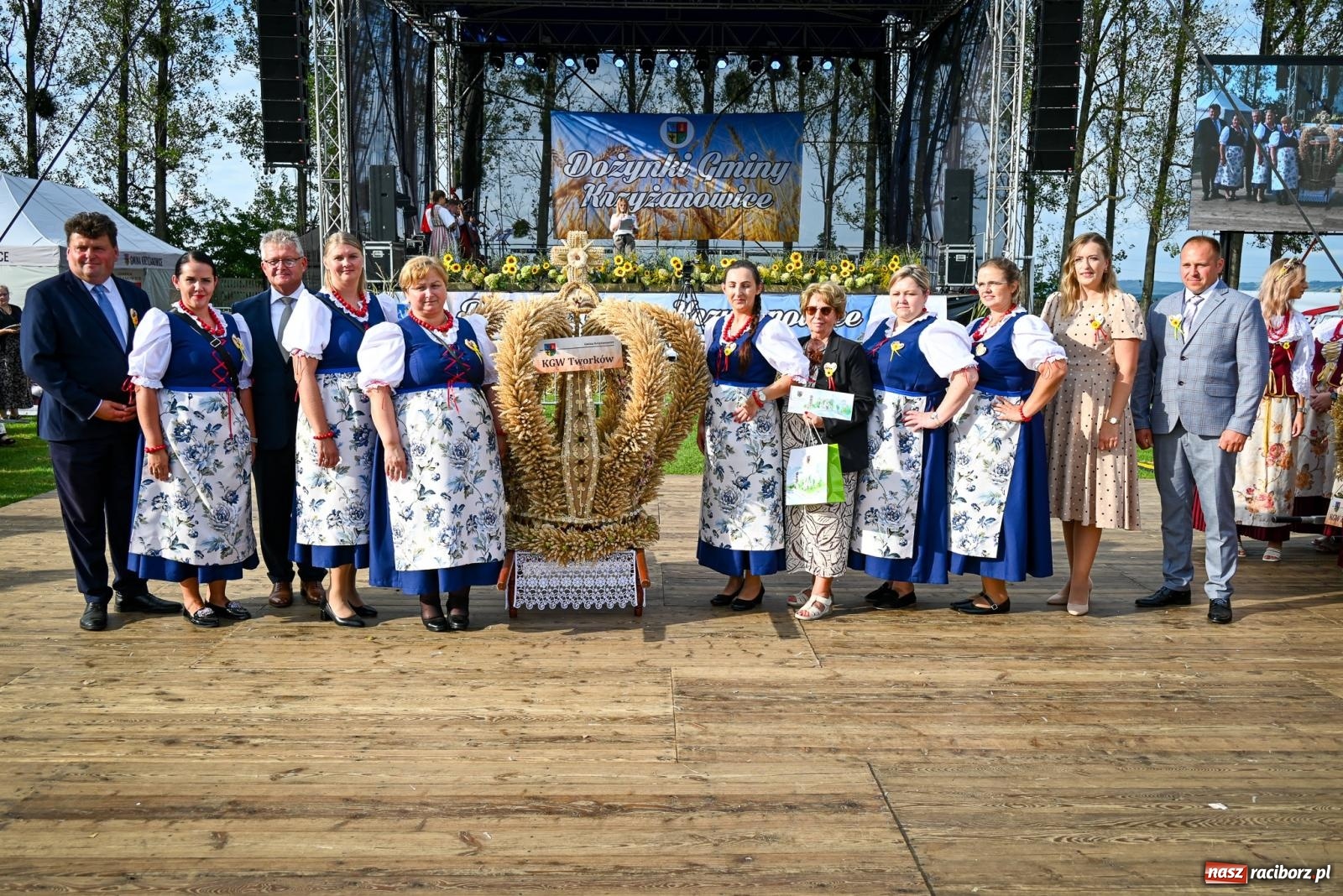 Zdjęcie w galerii na portalu naszraciborz.pl: Dożynki gminy Krzyżanowice w Owsiszczach. Imponujący korowód w międzynarodowym towarzystwie [FOTO i WIDEO] wiadomości z regionu