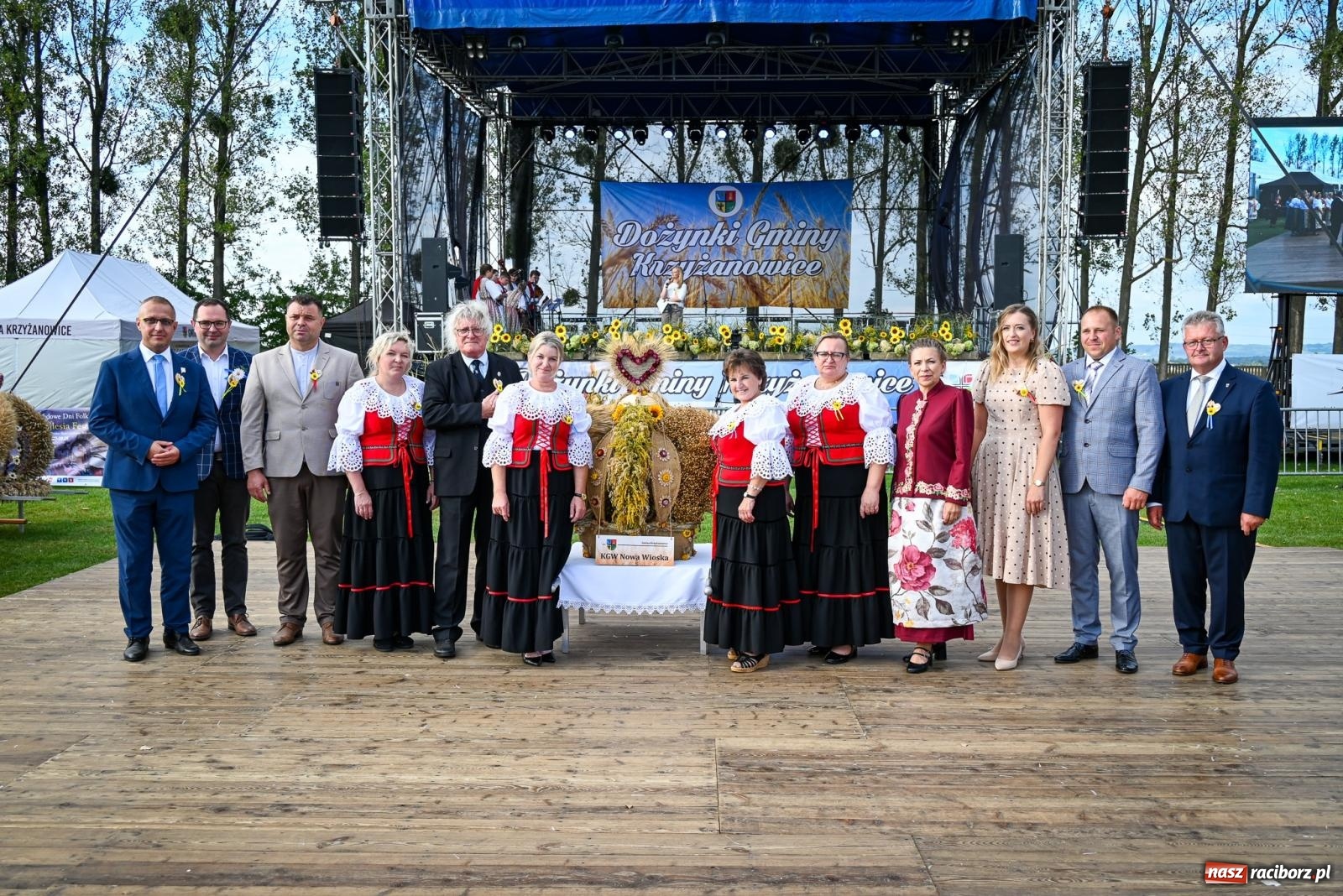 Zdjęcie w galerii na portalu naszraciborz.pl: Dożynki gminy Krzyżanowice w Owsiszczach. Imponujący korowód w międzynarodowym towarzystwie [FOTO i WIDEO] wiadomości z regionu