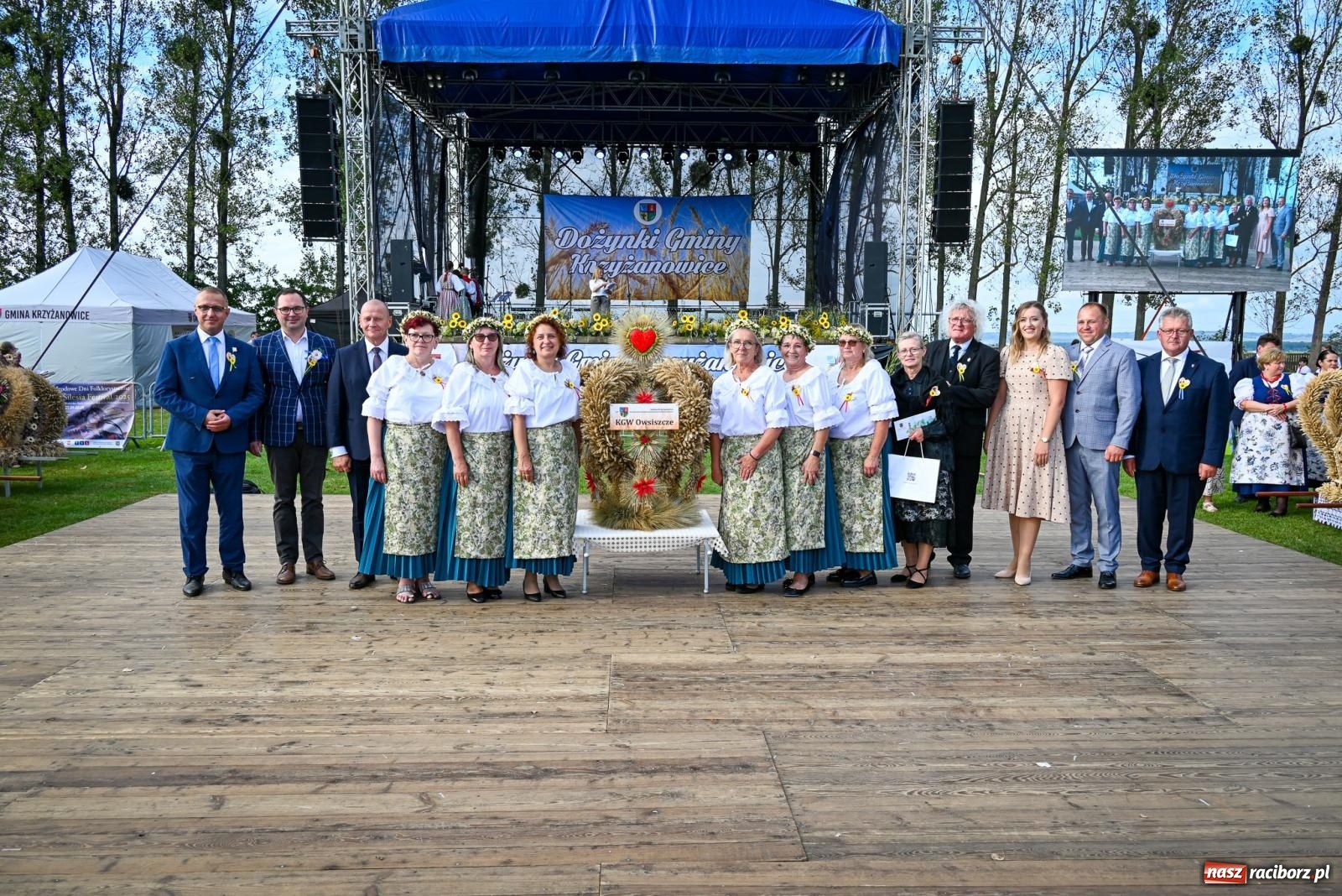 Zdjęcie w galerii na portalu naszraciborz.pl: Dożynki gminy Krzyżanowice w Owsiszczach. Imponujący korowód w międzynarodowym towarzystwie [FOTO i WIDEO] wiadomości z regionu