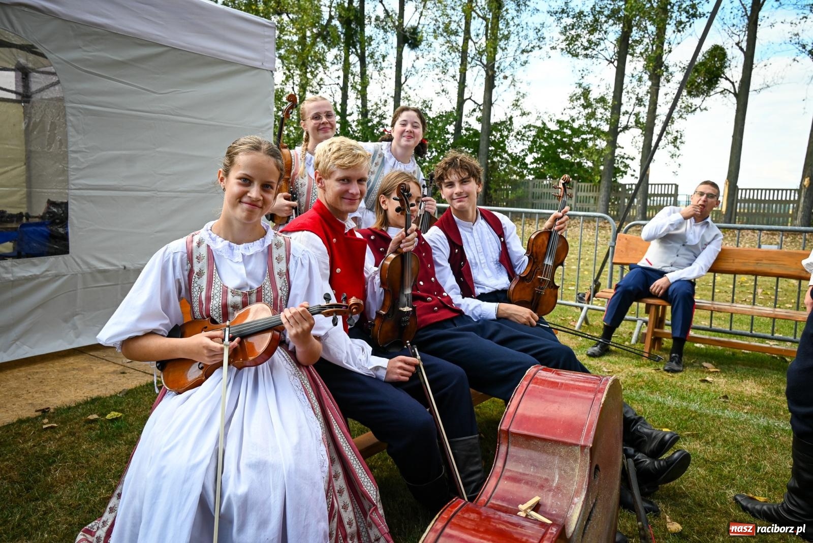 Zdjęcie w galerii na portalu naszraciborz.pl: Dożynki gminy Krzyżanowice w Owsiszczach. Imponujący korowód w międzynarodowym towarzystwie [FOTO i WIDEO] wiadomości z regionu