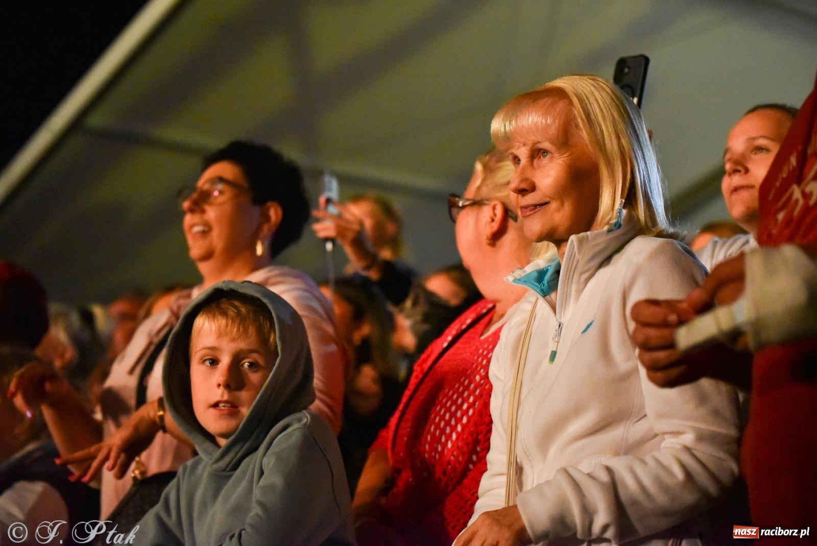 Zdjęcie w galerii na portalu naszraciborz.pl: Piękni i Młodzi na finał gminnych dożynek w Pawłowie [FOTO] wiadomości z regionu