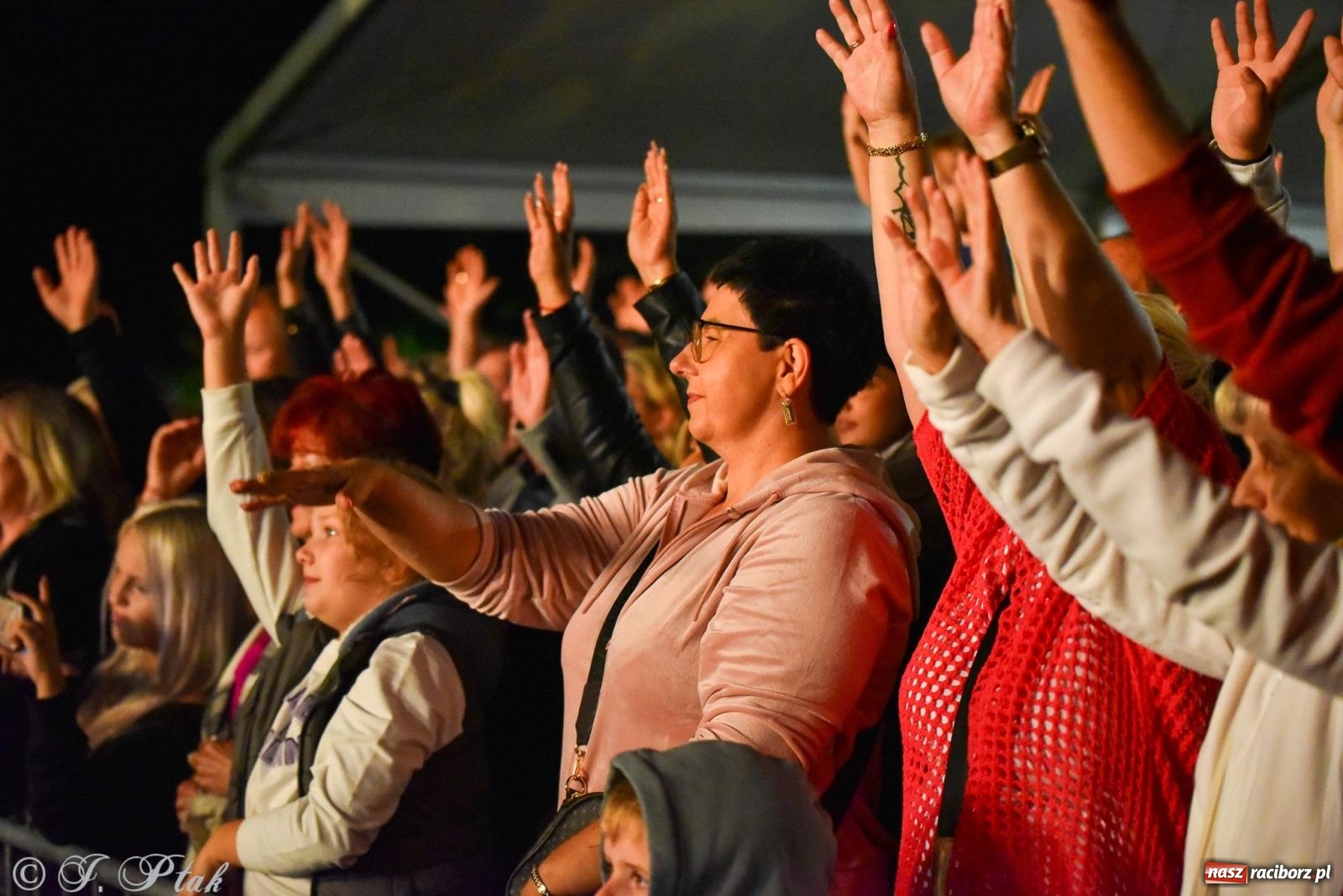 Zdjęcie w galerii na portalu naszraciborz.pl: Piękni i Młodzi na finał gminnych dożynek w Pawłowie [FOTO] wiadomości z regionu