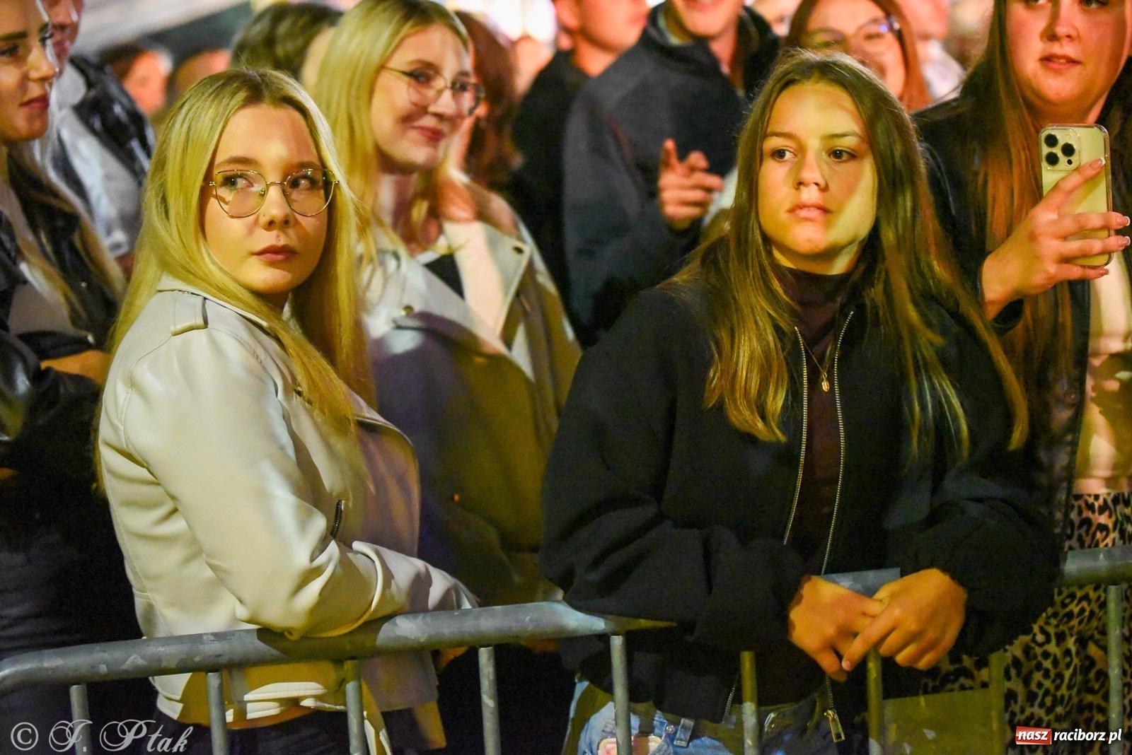 Zdjęcie w galerii na portalu naszraciborz.pl: Piękni i Młodzi na finał gminnych dożynek w Pawłowie [FOTO] wiadomości z regionu