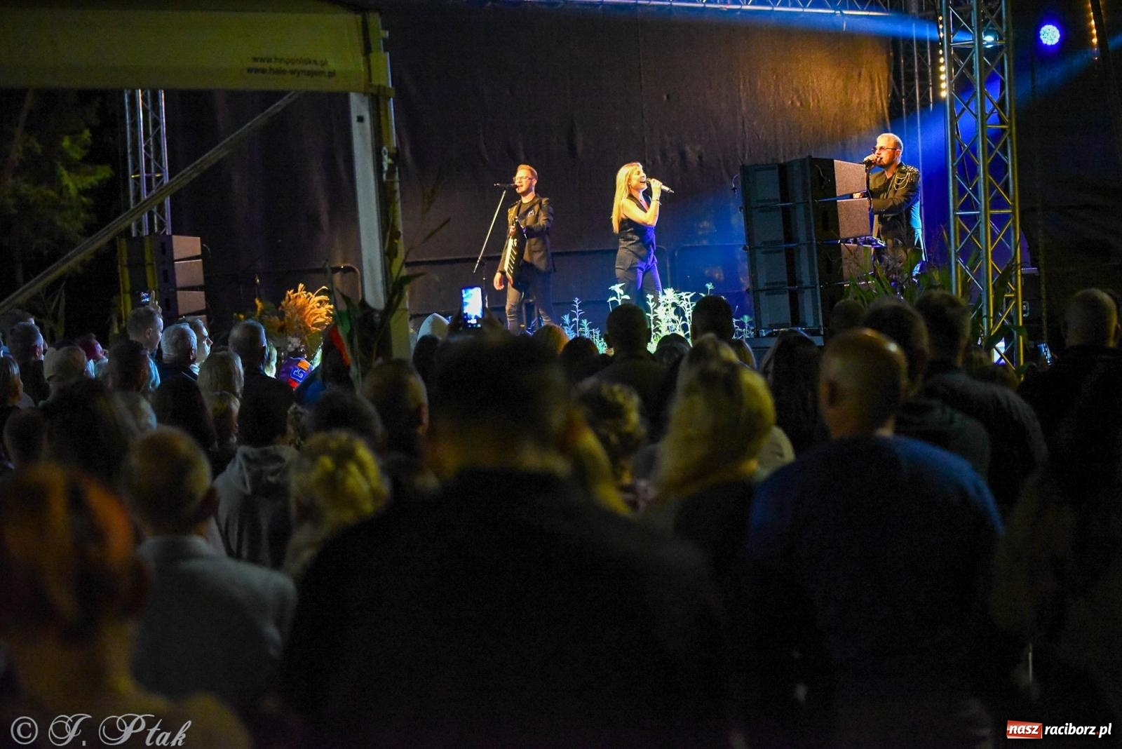 Zdjęcie w galerii na portalu naszraciborz.pl: Piękni i Młodzi na finał gminnych dożynek w Pawłowie [FOTO] wiadomości z regionu