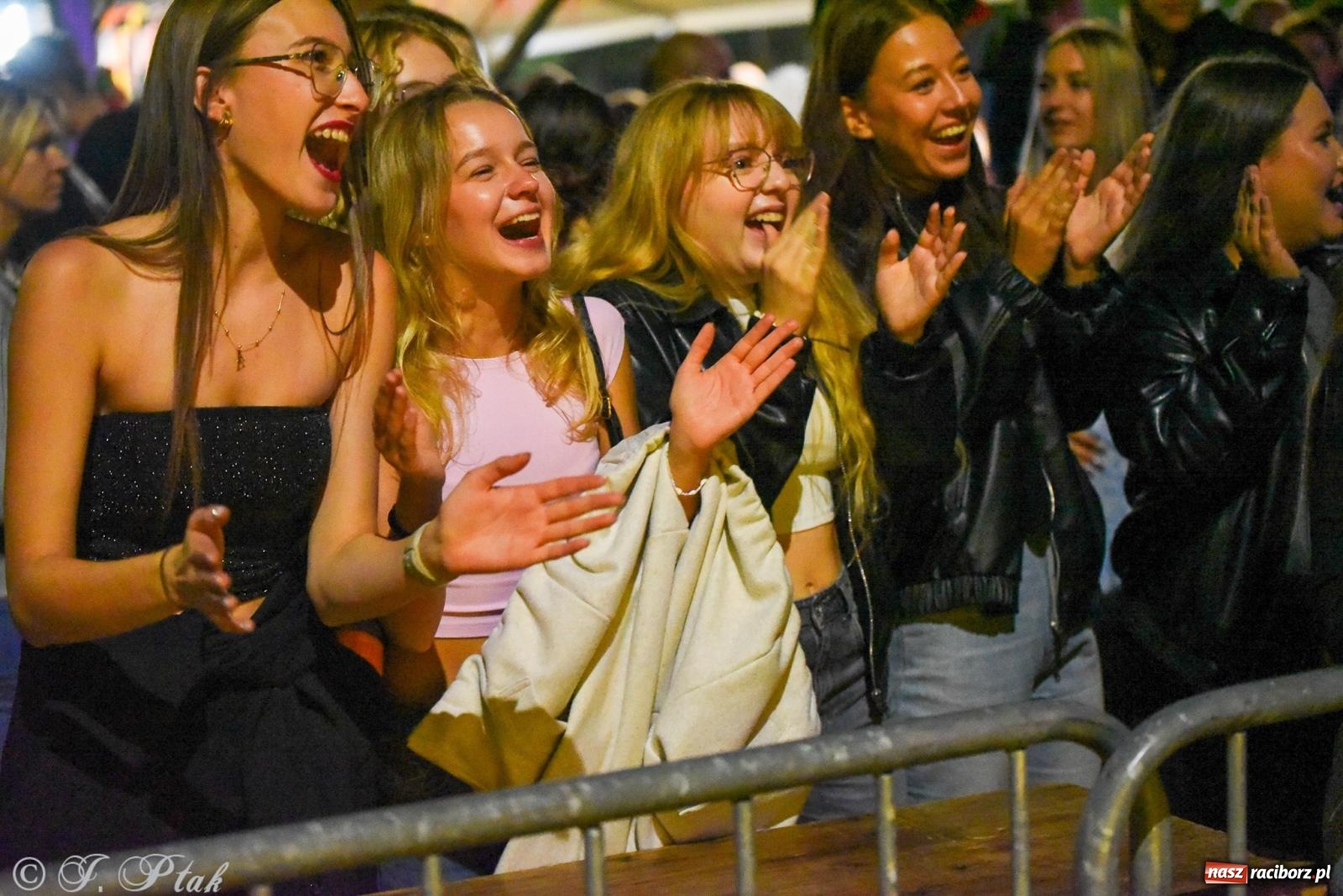 Zdjęcie w galerii na portalu naszraciborz.pl: Piękni i Młodzi na finał gminnych dożynek w Pawłowie [FOTO] wiadomości z regionu