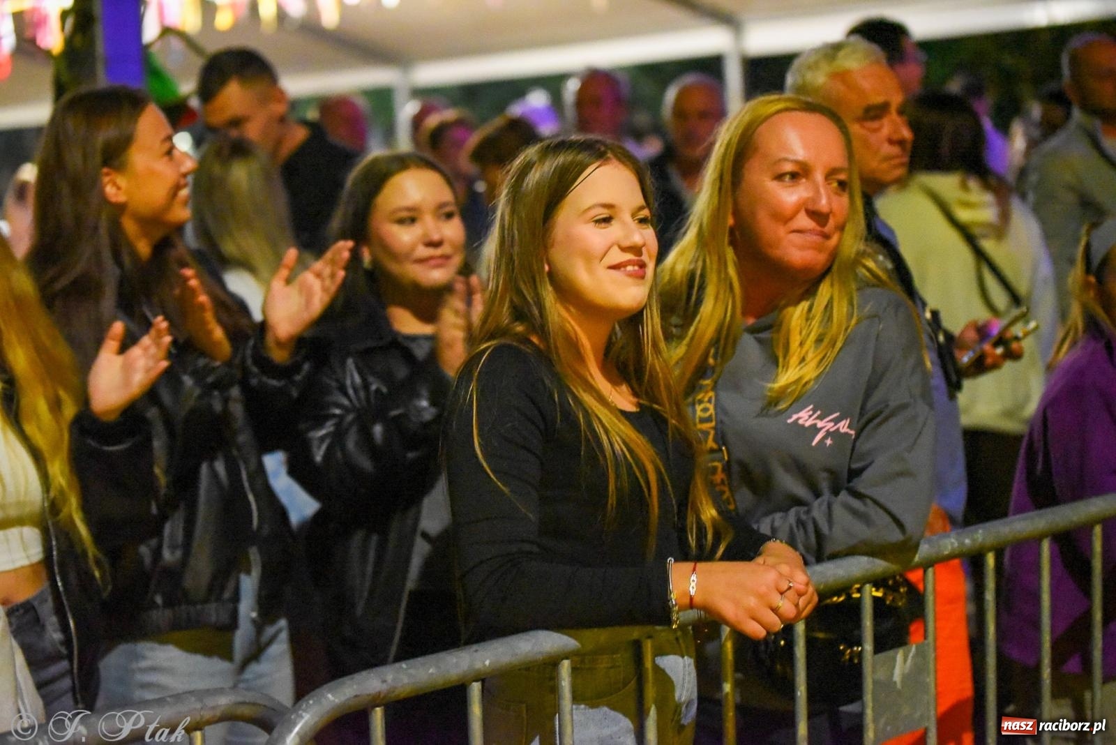 Zdjęcie w galerii na portalu naszraciborz.pl: Piękni i Młodzi na finał gminnych dożynek w Pawłowie [FOTO] wiadomości z regionu