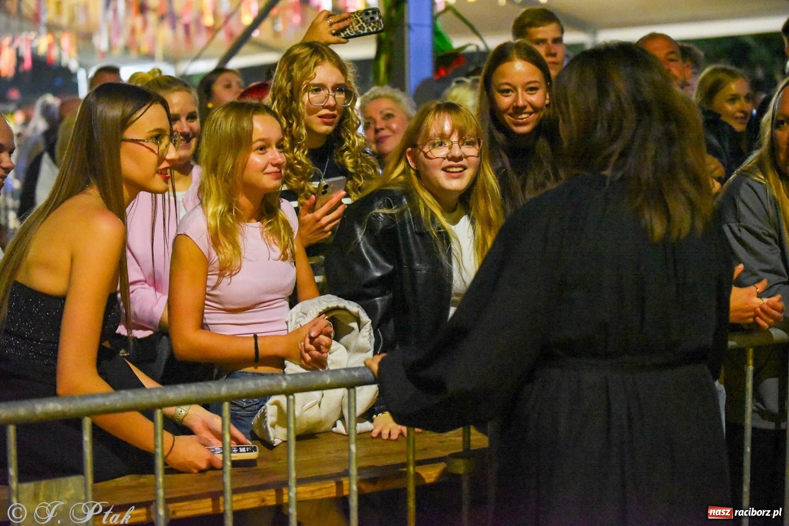 Zdjęcie w galerii na portalu naszraciborz.pl: Piękni i Młodzi na finał gminnych dożynek w Pawłowie [FOTO] wiadomości z regionu