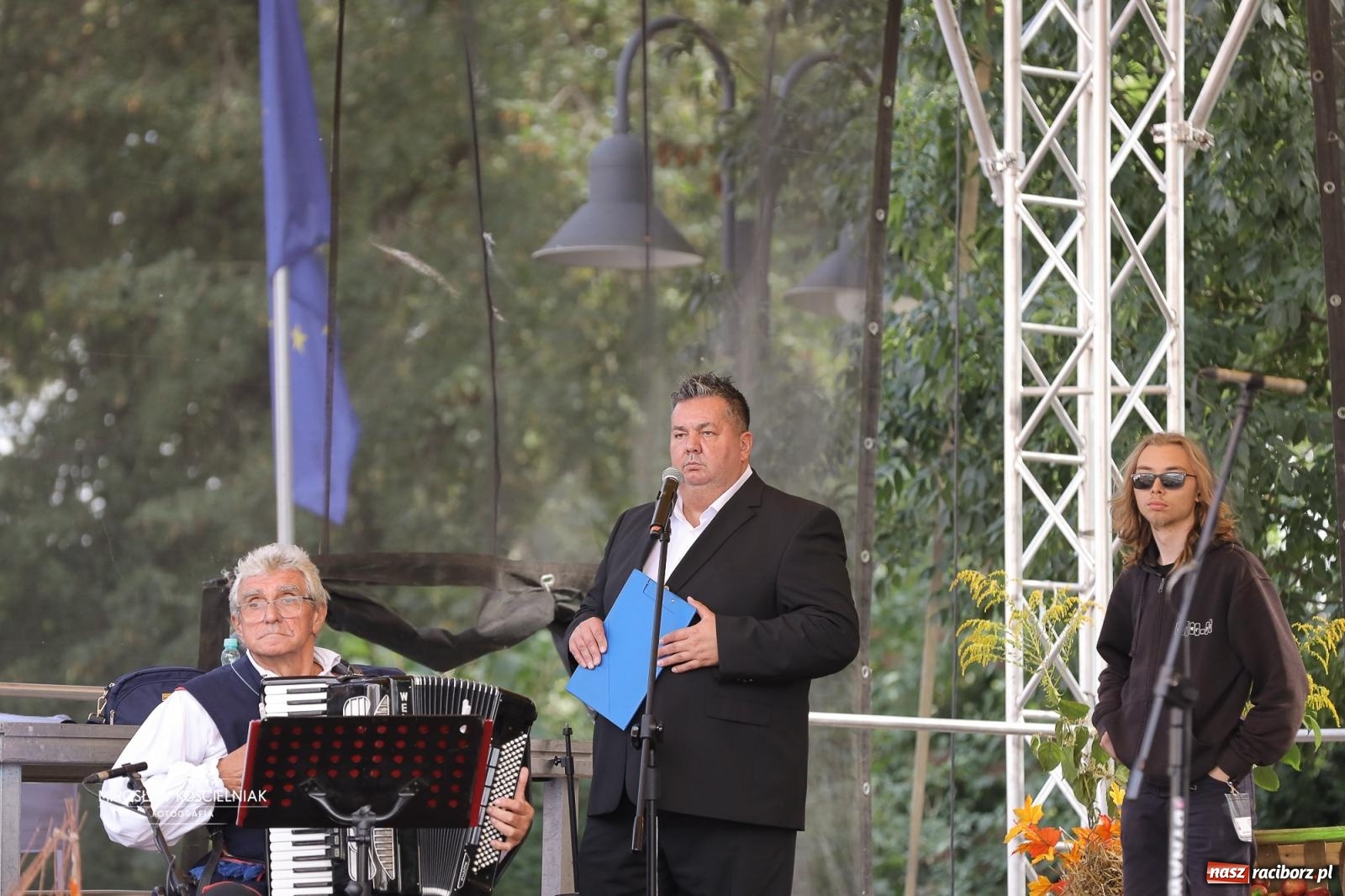 Zdjęcie w galerii na portalu naszraciborz.pl: Racibórz świętował dożynki miejskie na Zamku Piastowskim. Diiya na finał wiadomości z regionu