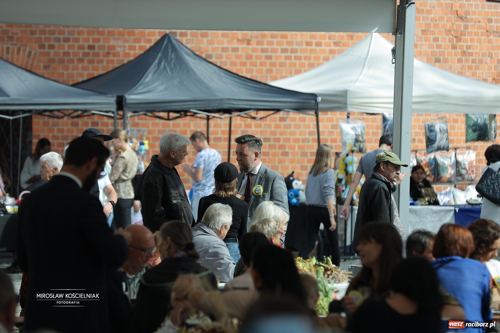 Zdjęcie w galerii na portalu naszraciborz.pl: Racibórz świętował dożynki miejskie na Zamku Piastowskim. Diiya na finał wiadomości z regionu