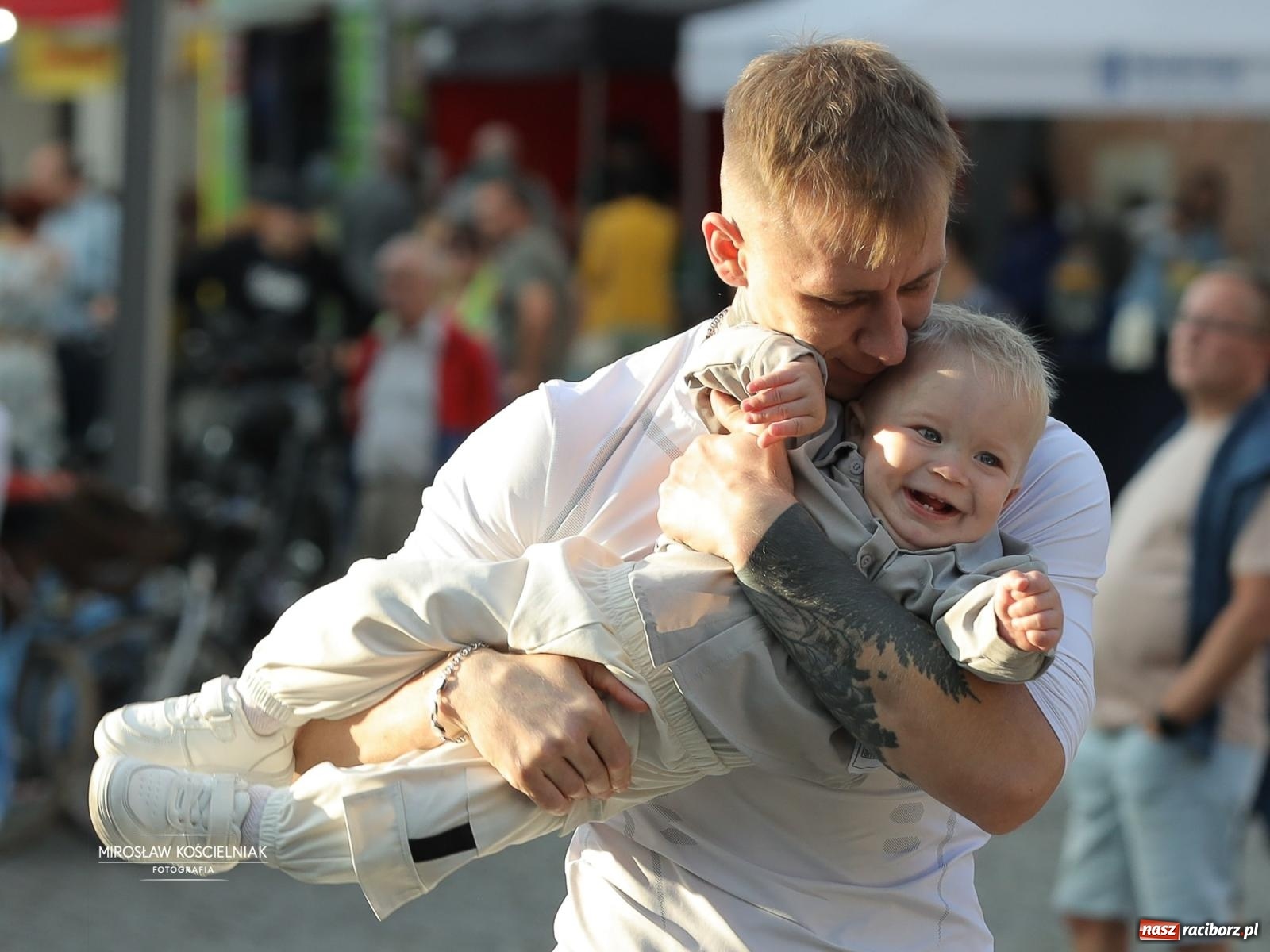 Zdjęcie w galerii na portalu naszraciborz.pl: Racibórz świętował dożynki miejskie na Zamku Piastowskim. Diiya na finał wiadomości z regionu