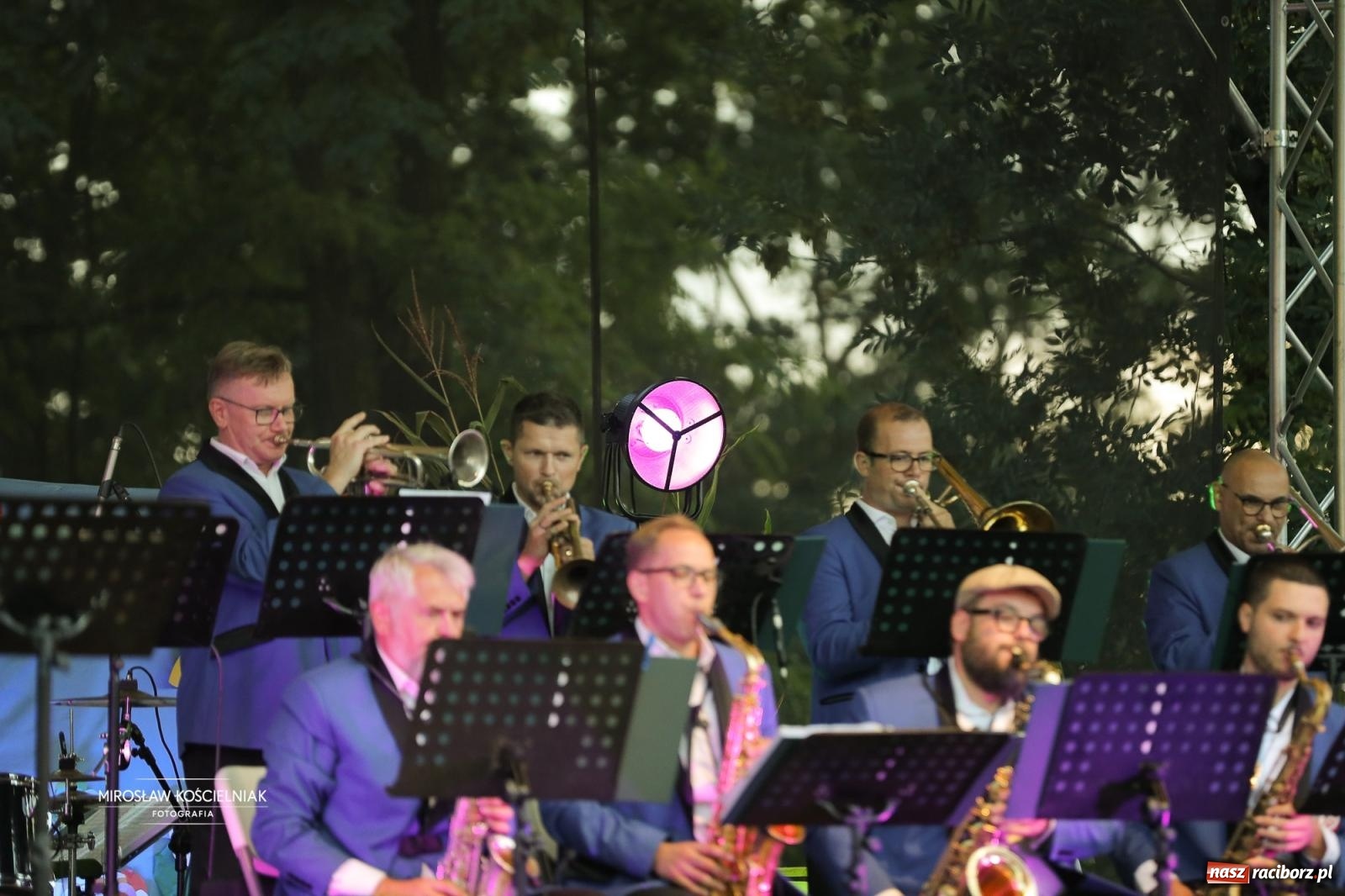 Zdjęcie w galerii na portalu naszraciborz.pl: Racibórz świętował dożynki miejskie na Zamku Piastowskim. Diiya na finał wiadomości z regionu