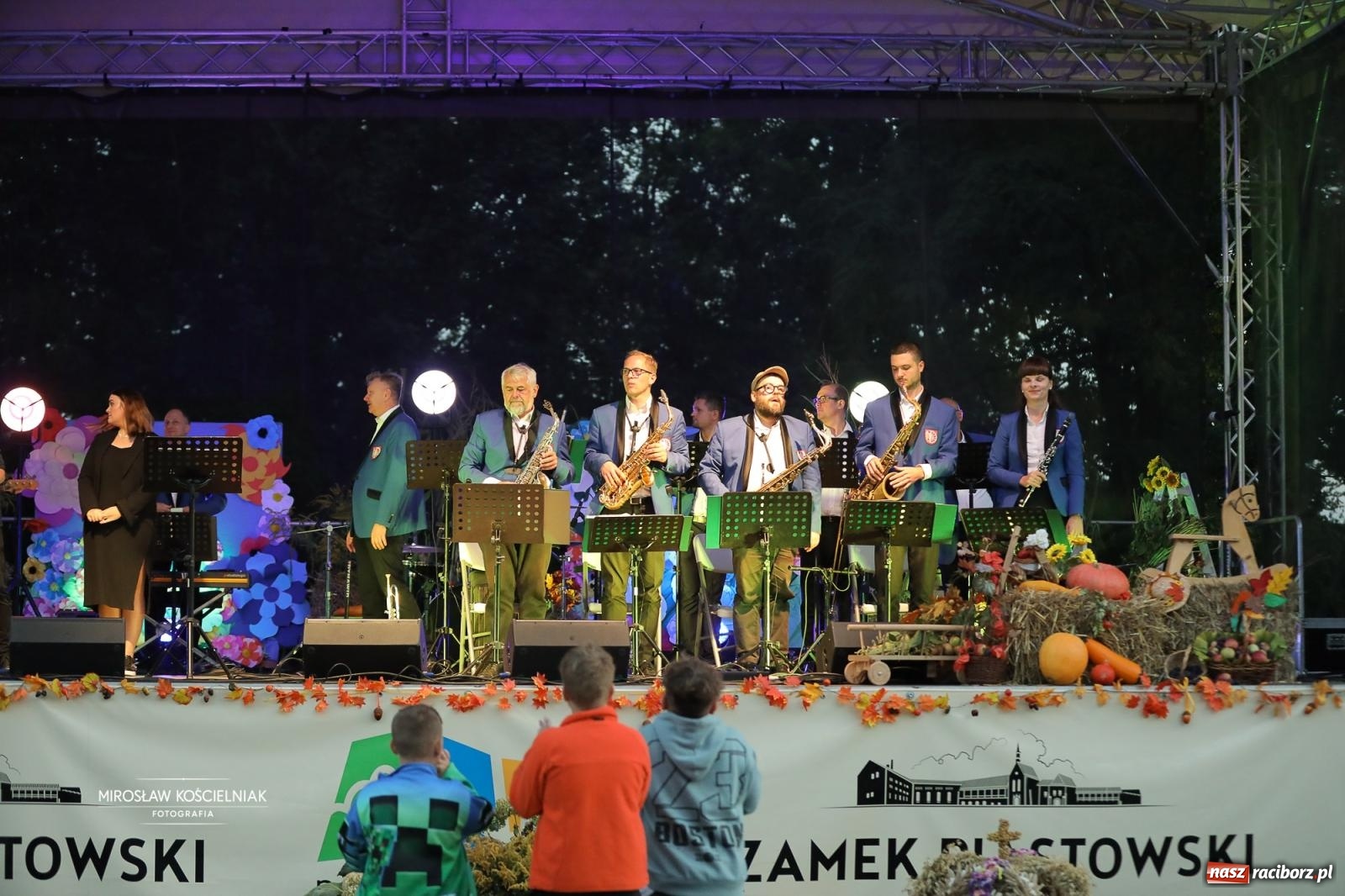 Zdjęcie w galerii na portalu naszraciborz.pl: Racibórz świętował dożynki miejskie na Zamku Piastowskim. Diiya na finał wiadomości z regionu