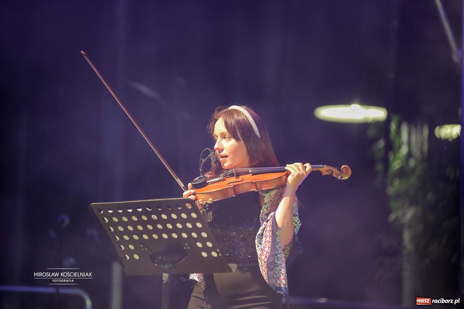 Zdjęcie w galerii na portalu naszraciborz.pl: Racibórz świętował dożynki miejskie na Zamku Piastowskim. Diiya na finał wiadomości z regionu