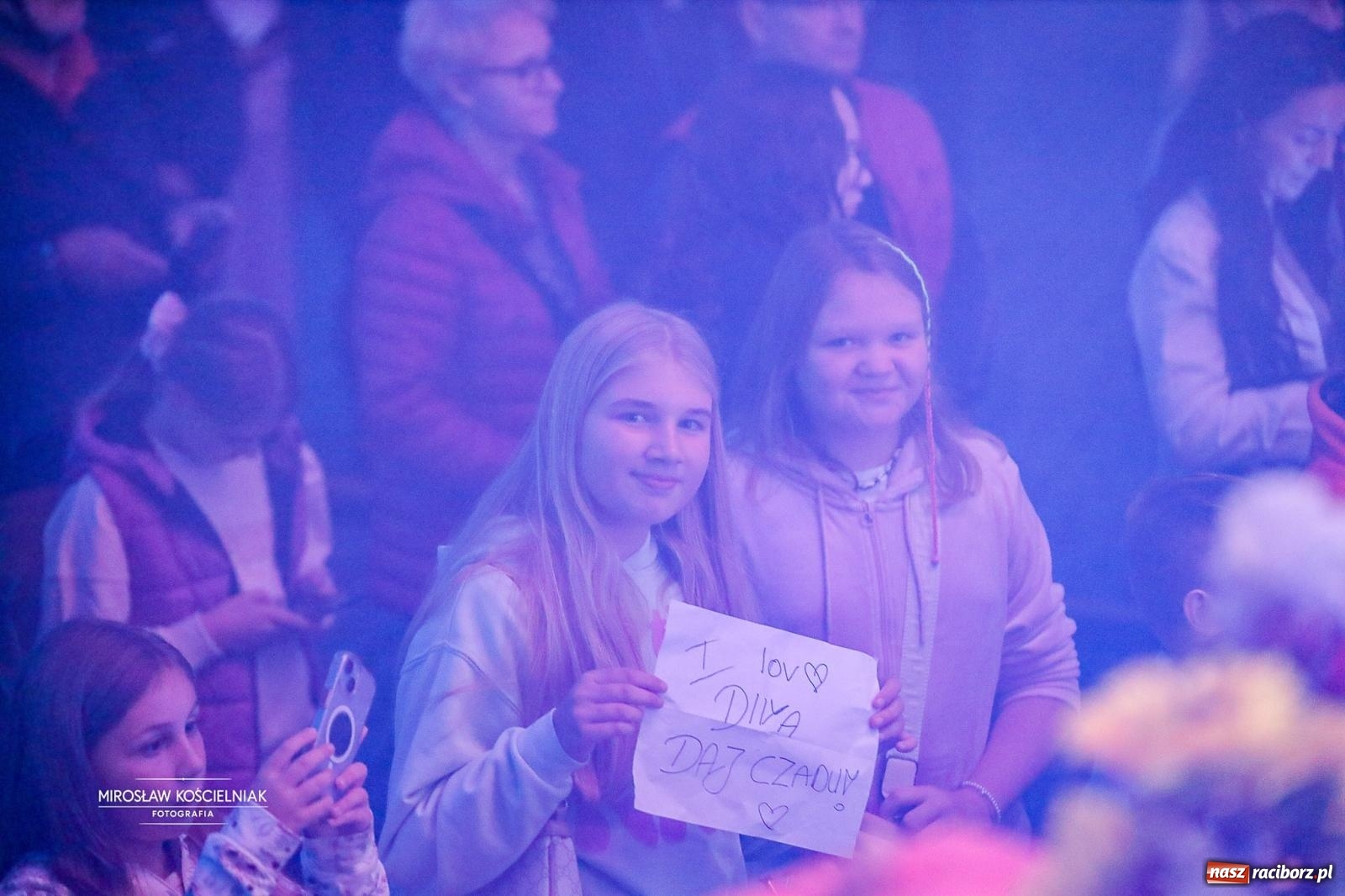 Zdjęcie w galerii na portalu naszraciborz.pl: Racibórz świętował dożynki miejskie na Zamku Piastowskim. Diiya na finał wiadomości z regionu