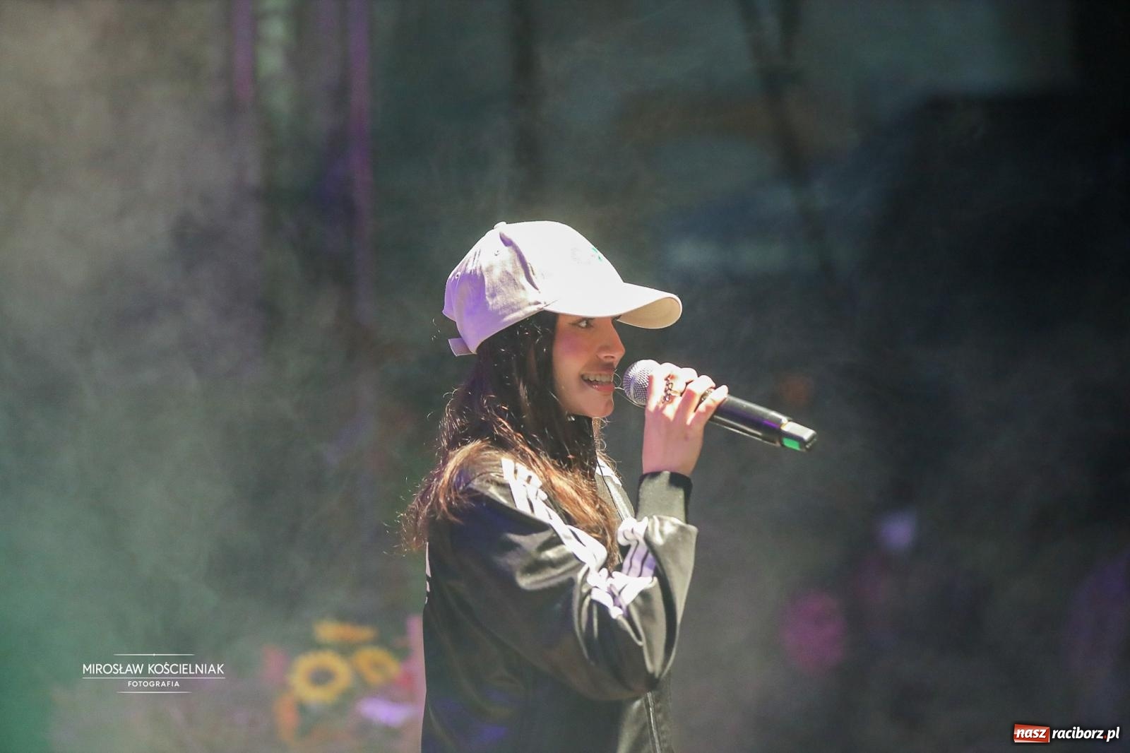 Zdjęcie w galerii na portalu naszraciborz.pl: Racibórz świętował dożynki miejskie na Zamku Piastowskim. Diiya na finał wiadomości z regionu