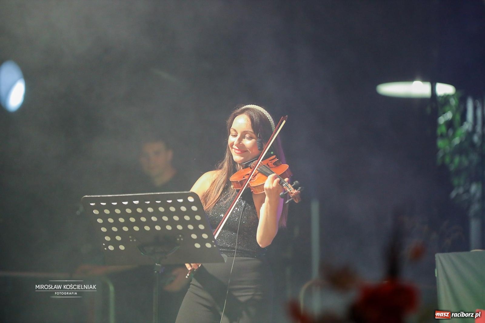 Zdjęcie w galerii na portalu naszraciborz.pl: Racibórz świętował dożynki miejskie na Zamku Piastowskim. Diiya na finał wiadomości z regionu