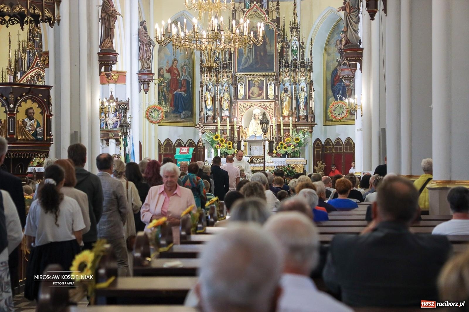 Zdjęcie w galerii na portalu naszraciborz.pl: Racibórz świętował dożynki miejskie na Zamku Piastowskim. Diiya na finał wiadomości z regionu
