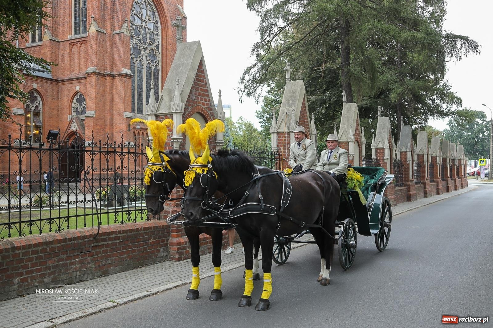 Zdjęcie w galerii na portalu naszraciborz.pl: Racibórz świętował dożynki miejskie na Zamku Piastowskim. Diiya na finał wiadomości z regionu