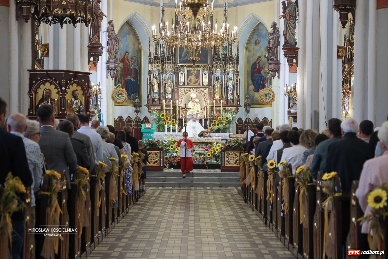 Zdjęcie w galerii na portalu naszraciborz.pl: Racibórz świętował dożynki miejskie na Zamku Piastowskim. Diiya na finał wiadomości z regionu