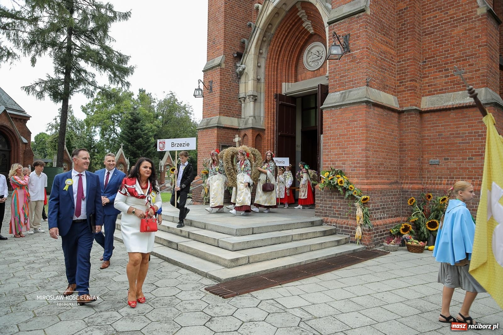 Zdjęcie w galerii na portalu naszraciborz.pl: Racibórz świętował dożynki miejskie na Zamku Piastowskim. Diiya na finał wiadomości z regionu