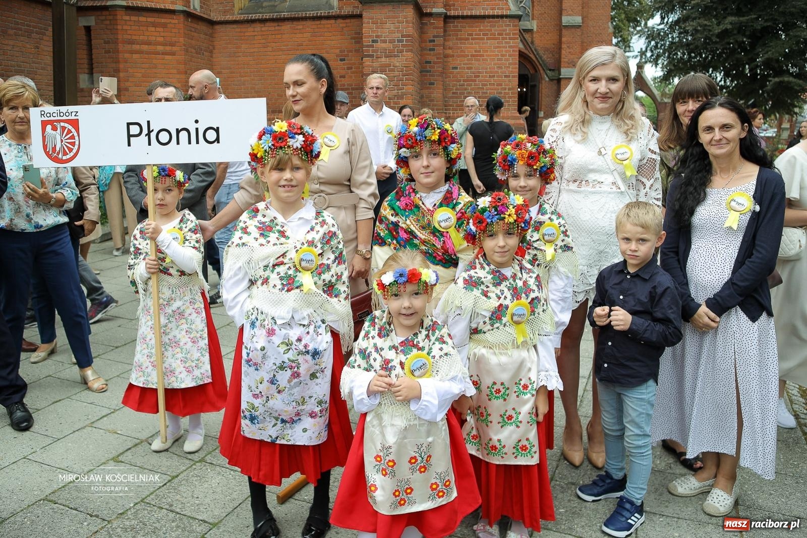 Zdjęcie w galerii na portalu naszraciborz.pl: Racibórz świętował dożynki miejskie na Zamku Piastowskim. Diiya na finał wiadomości z regionu