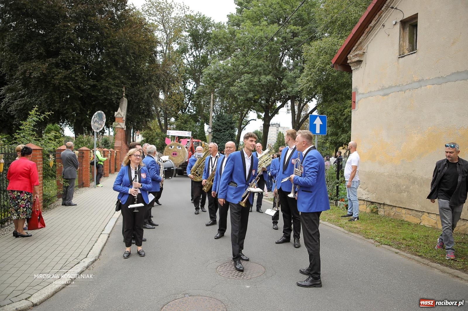 Zdjęcie w galerii na portalu naszraciborz.pl: Racibórz świętował dożynki miejskie na Zamku Piastowskim. Diiya na finał wiadomości z regionu
