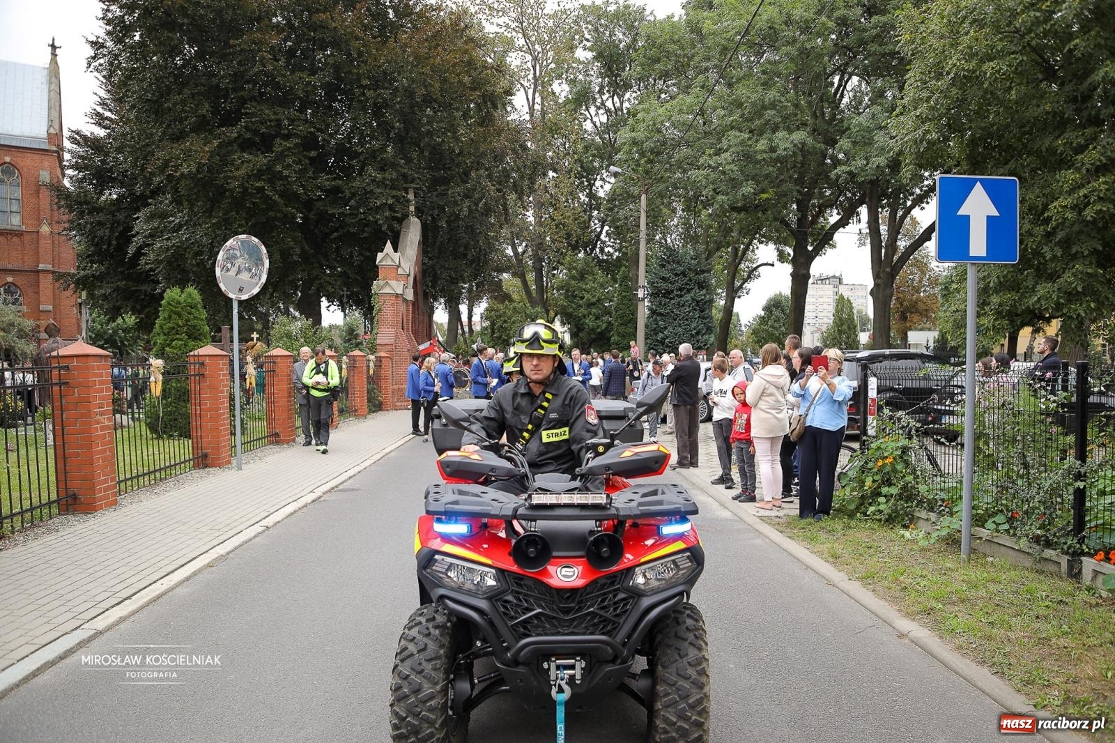 Zdjęcie w galerii na portalu naszraciborz.pl: Racibórz świętował dożynki miejskie na Zamku Piastowskim. Diiya na finał wiadomości z regionu