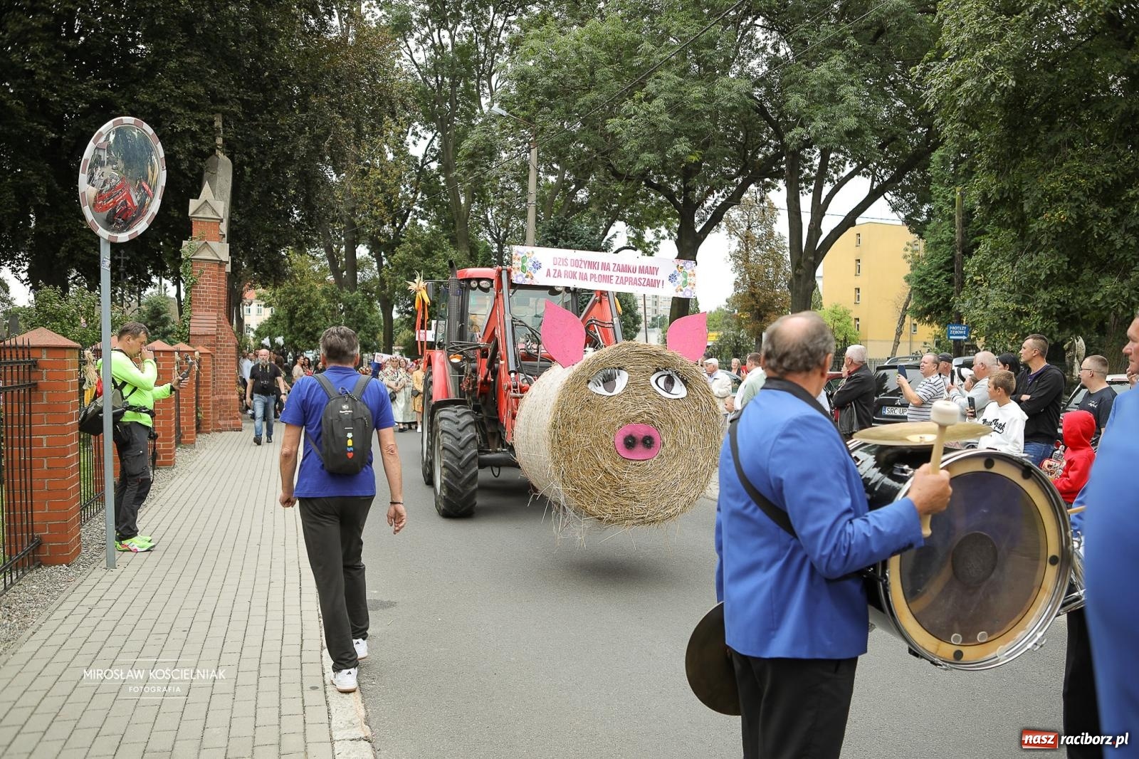 Zdjęcie w galerii na portalu naszraciborz.pl: Racibórz świętował dożynki miejskie na Zamku Piastowskim. Diiya na finał wiadomości z regionu
