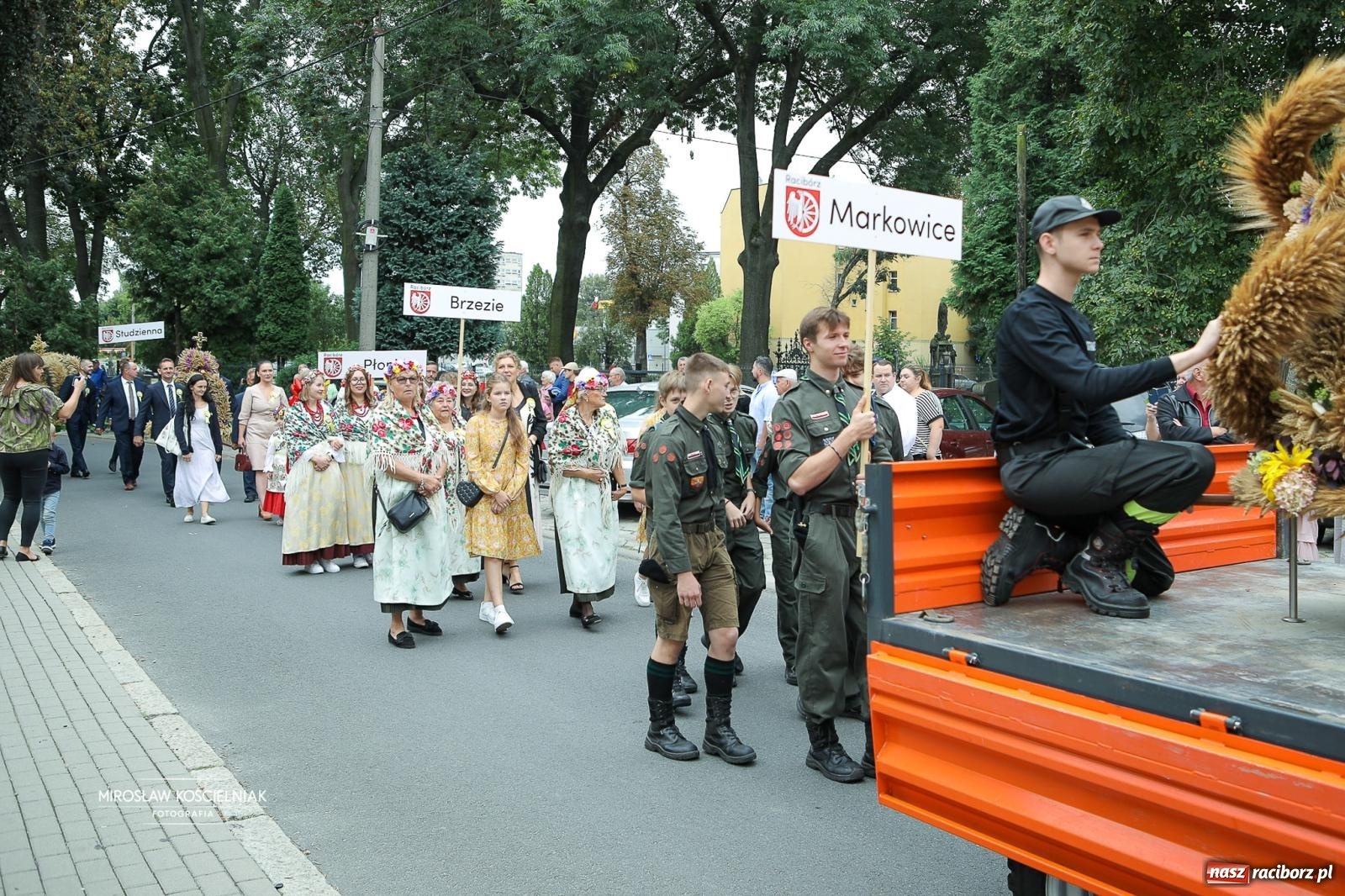 Zdjęcie w galerii na portalu naszraciborz.pl: Racibórz świętował dożynki miejskie na Zamku Piastowskim. Diiya na finał wiadomości z regionu