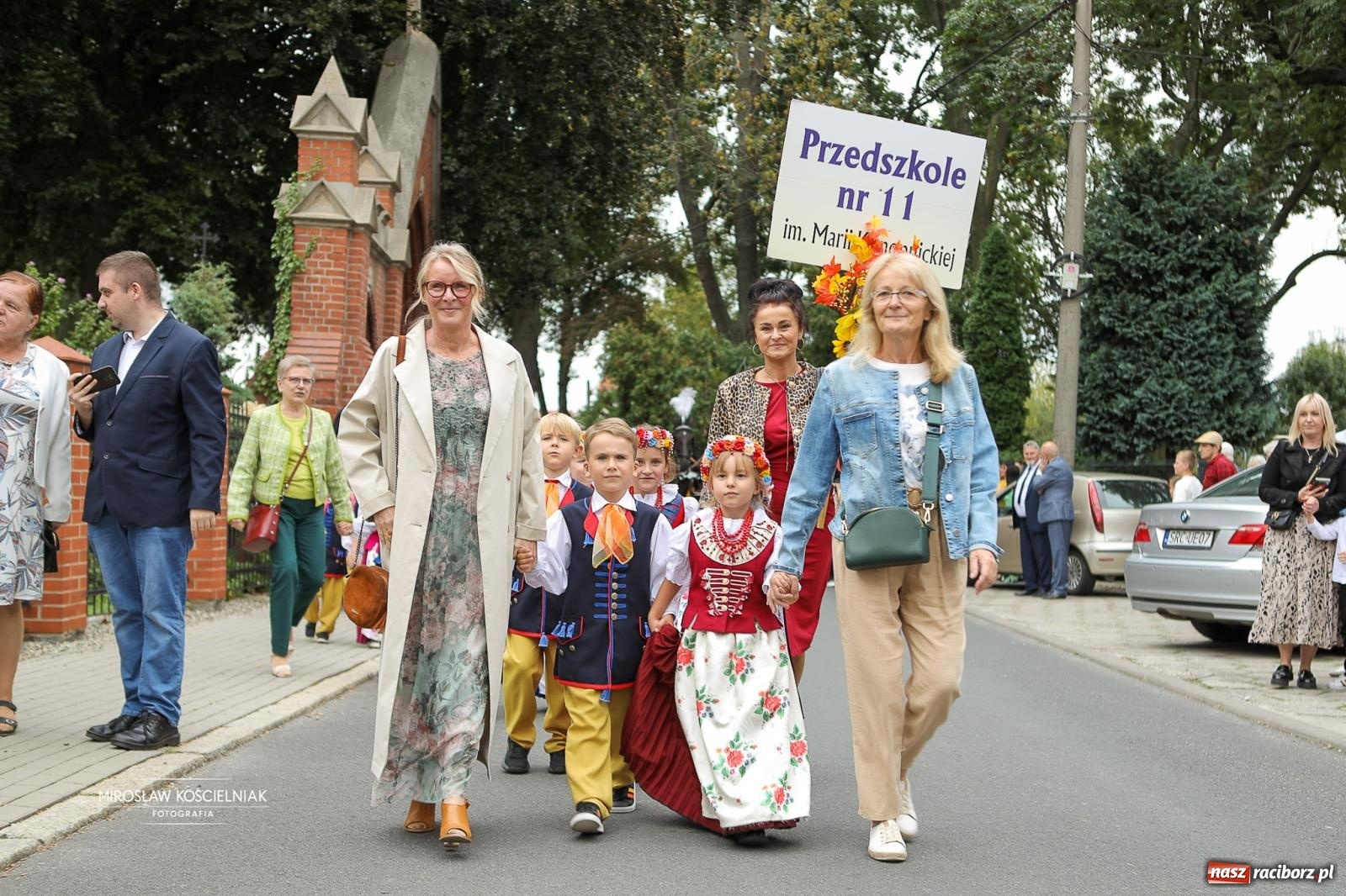 Zdjęcie w galerii na portalu naszraciborz.pl: Racibórz świętował dożynki miejskie na Zamku Piastowskim. Diiya na finał wiadomości z regionu