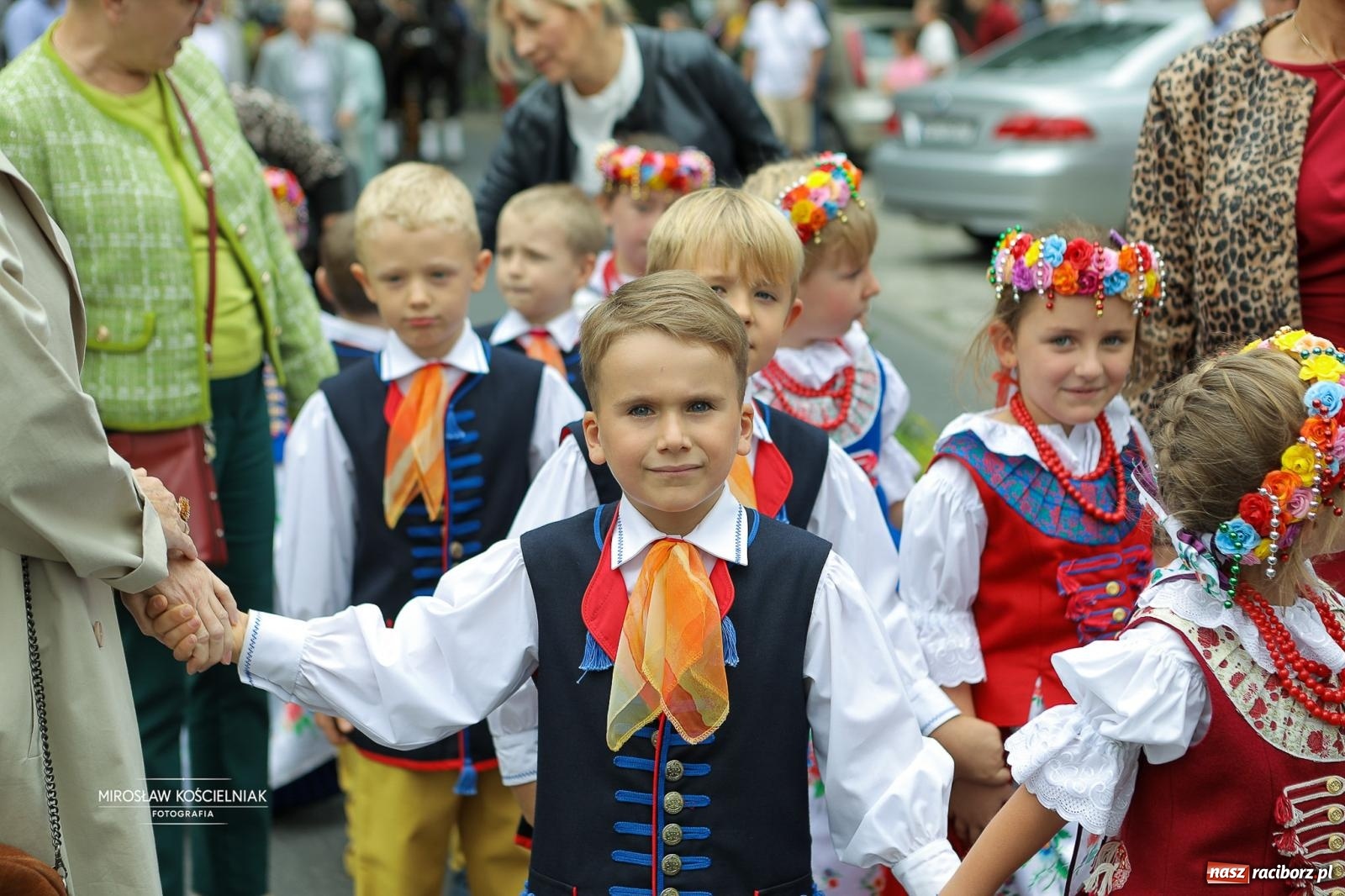 Zdjęcie w galerii na portalu naszraciborz.pl: Racibórz świętował dożynki miejskie na Zamku Piastowskim. Diiya na finał wiadomości z regionu
