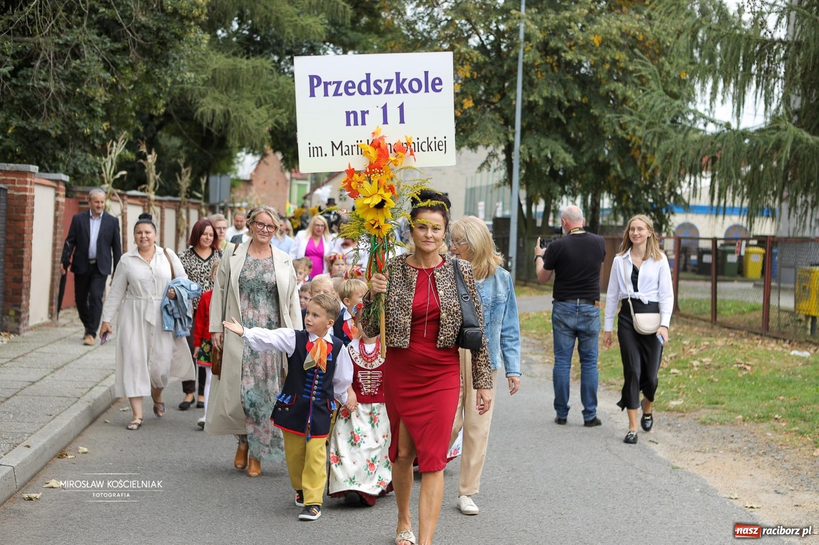 Zdjęcie w galerii na portalu naszraciborz.pl: Racibórz świętował dożynki miejskie na Zamku Piastowskim. Diiya na finał wiadomości z regionu